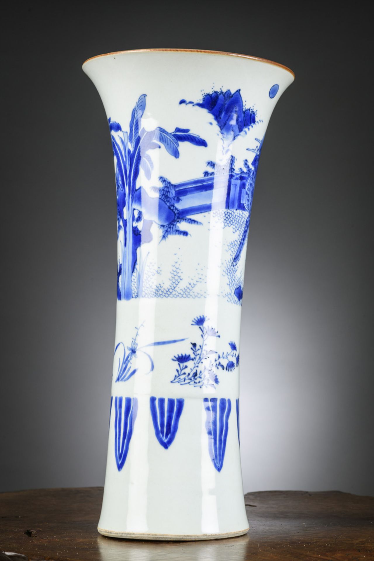 Chinese vase in blue and white porcelain 'Qilin', 17th century (h45.5cm) (*) - Image 4 of 7