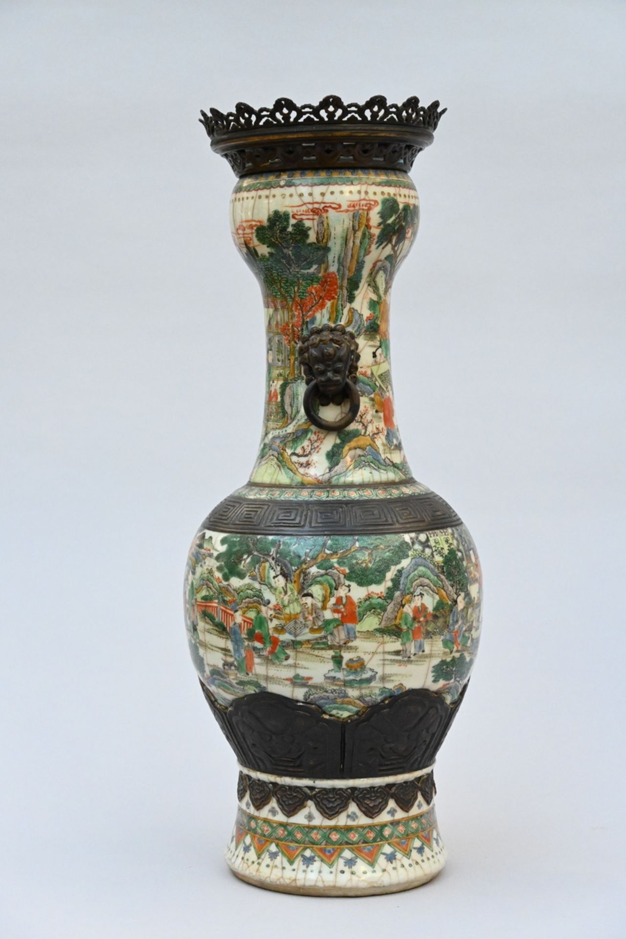 Chinese vase in Nankin porcelain 'garden scene' (h64cm) (*) - Bild 2 aus 5