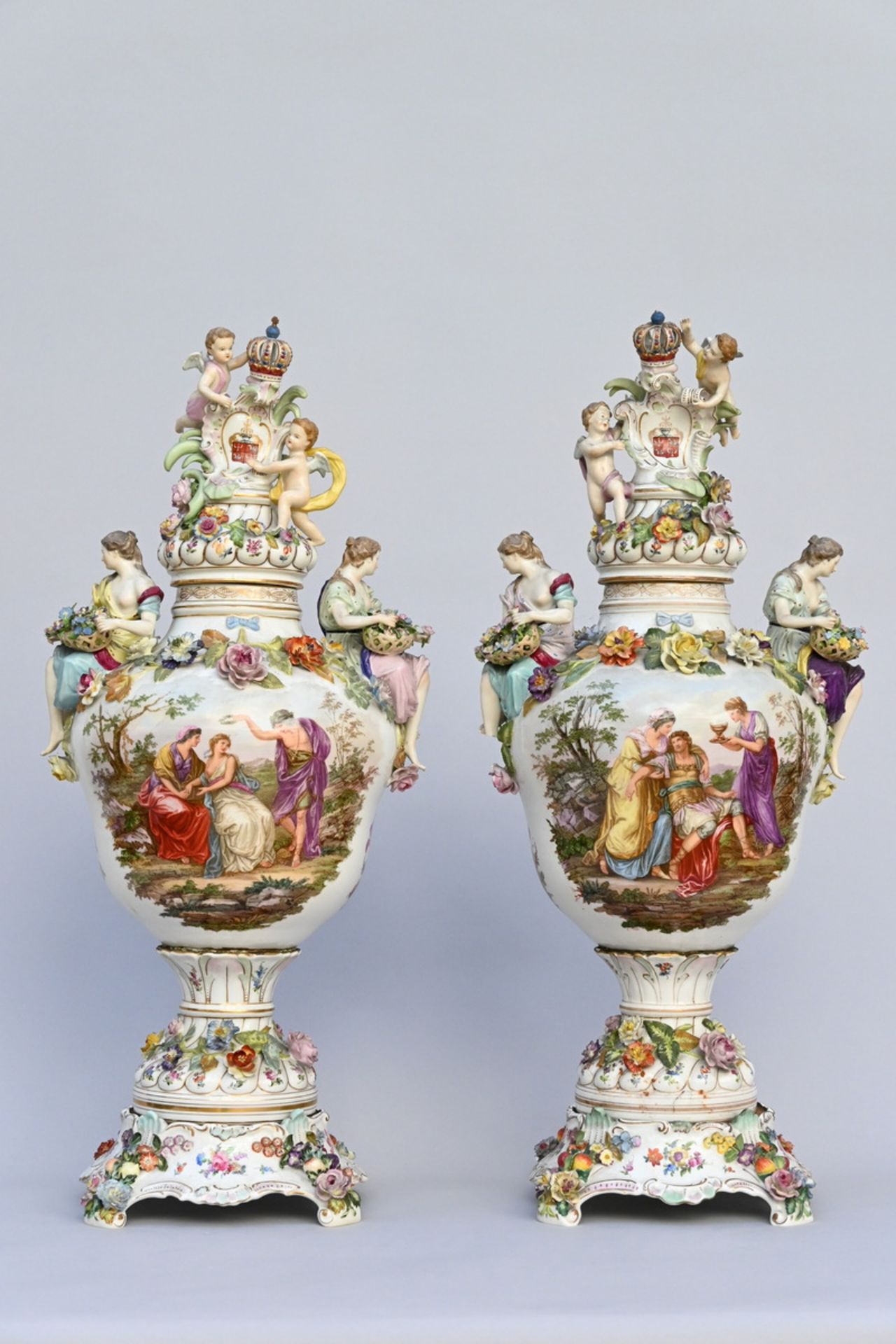 A pair of vases in Dresden porcelain 'mythological scenes' (h83cm) (*)