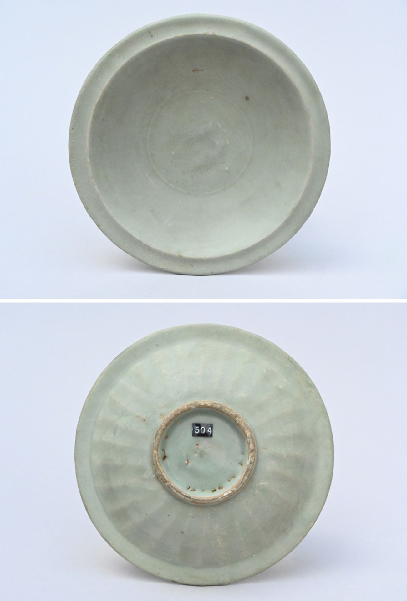 Collection: three pieces of celadon ceramics, China (h10cm) (4x19.5cm) (bowl 5x12cm) - Bild 2 aus 4