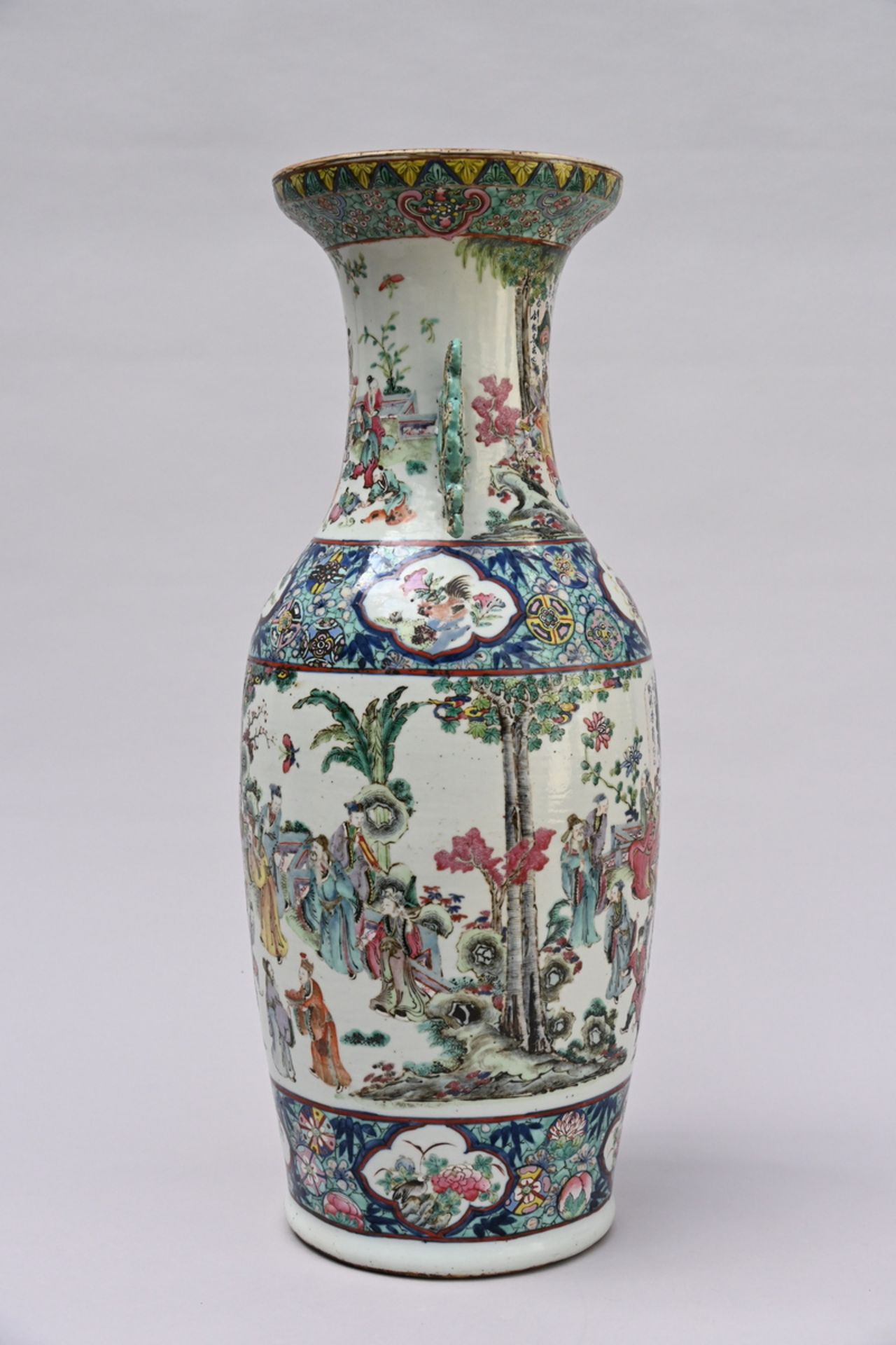 Chinese famille rose vase 'audience' (h62cm) (*) - Bild 2 aus 5