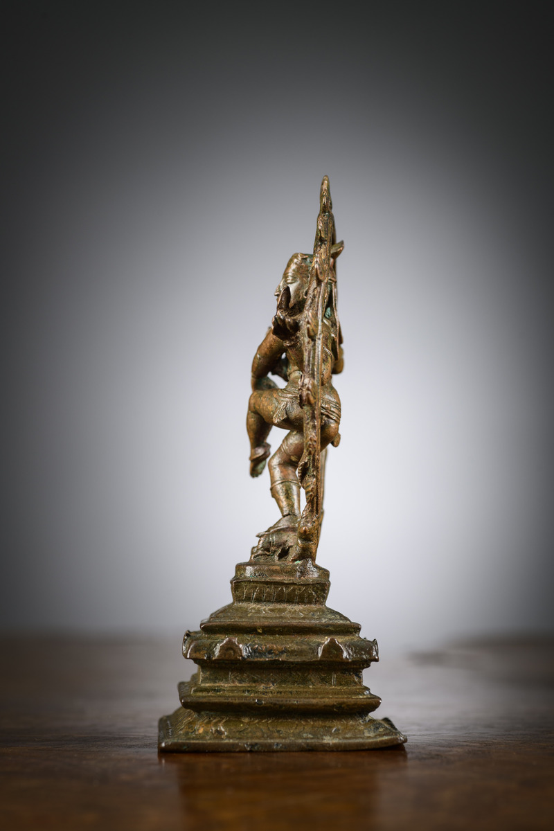 A rare Indian statue in bronze 'Shiva Nataraja', 15th-16th century (h 14.5 cm) - Image 6 of 7