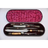 Meat cutlery case made of horn and silver (longest knife: 42.5cm)