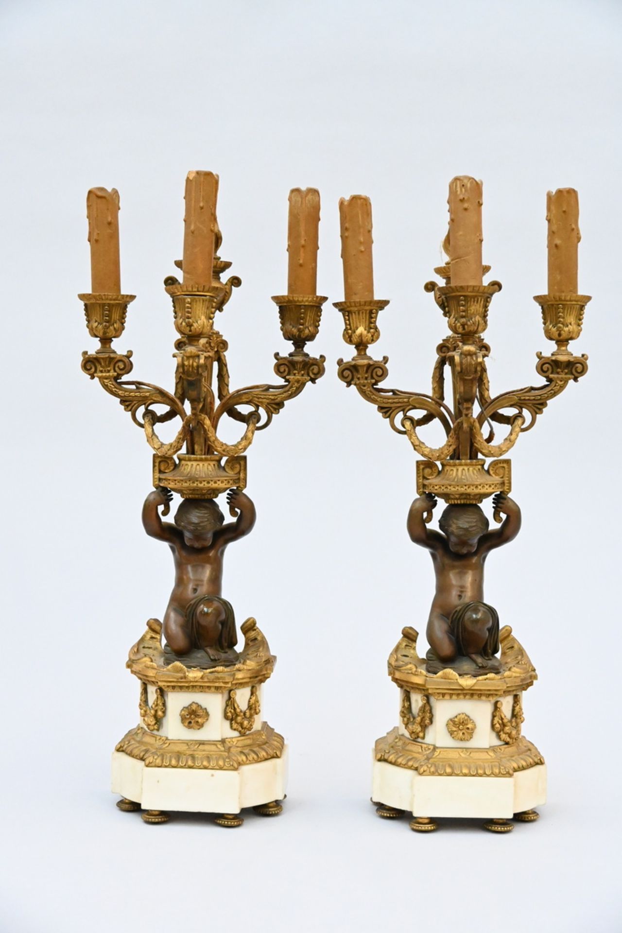 A pair of Napoleon III candlesticks in bronze and marble (h53cm)