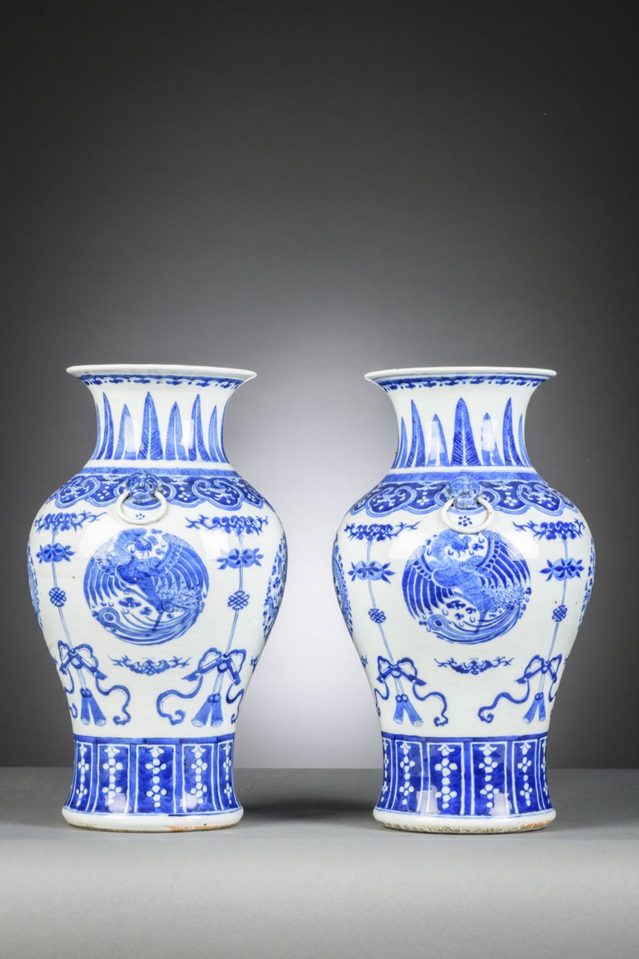 A pair of Chinese blue and white vases 'dragons and phoenixes', 19th century (h40cm) - Image 2 of 5