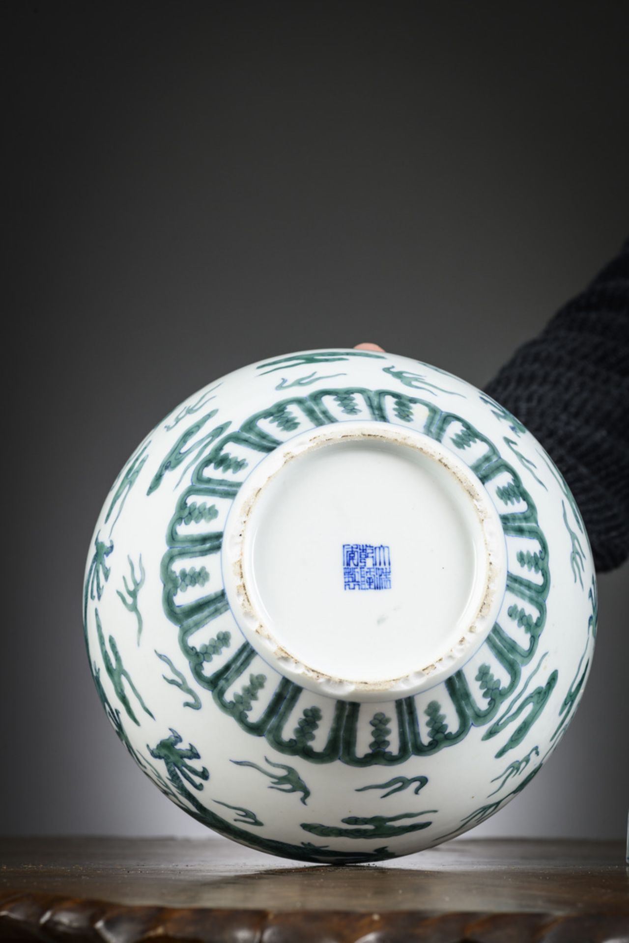 A Chinese doucai vase 'dragons', Qianlong mark (h19cm) (*) - Image 5 of 6