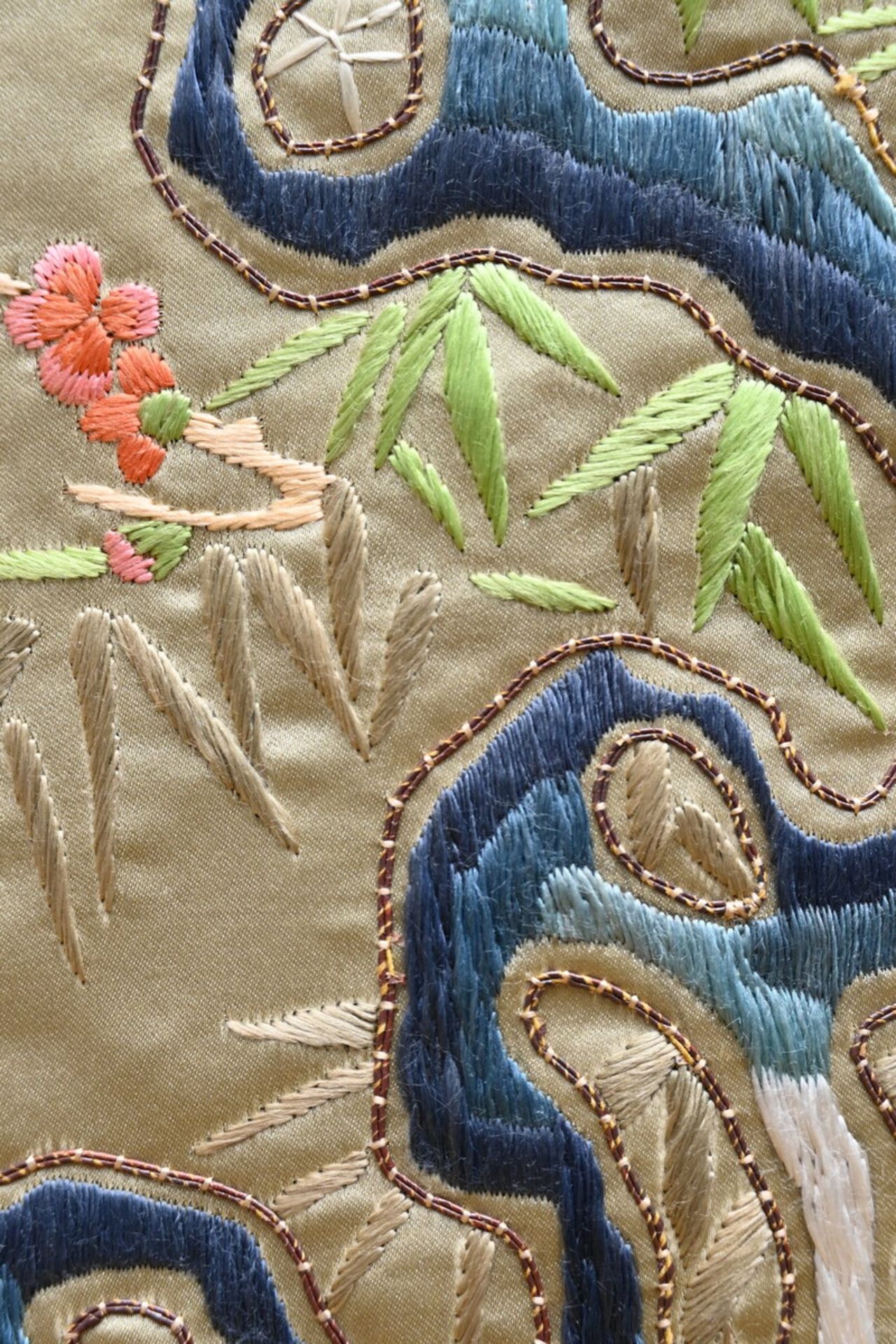Chinese embroidery in silk 'playing children' (151x85cm) - Image 4 of 4