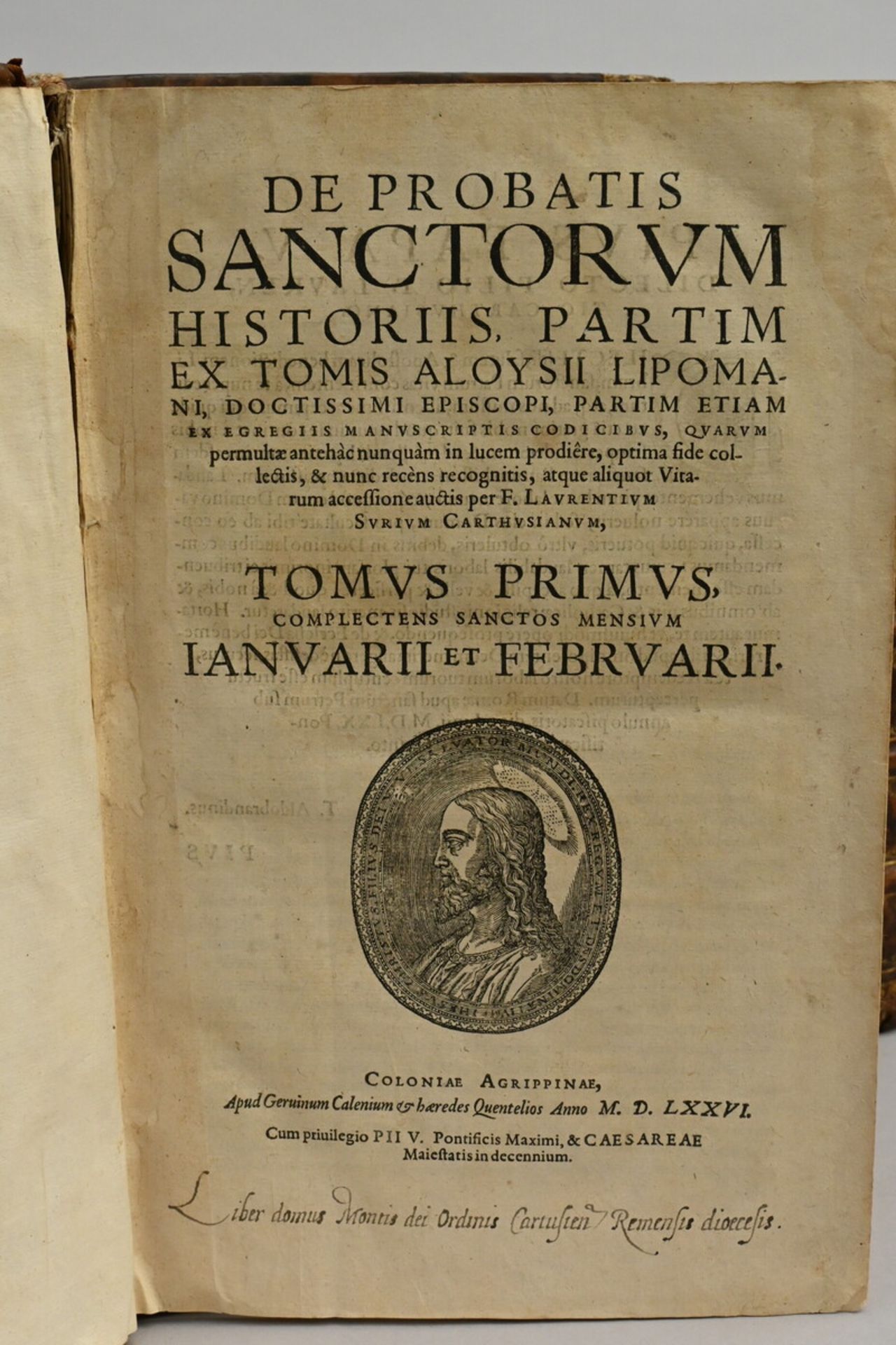 'De probatis Sanctorum historiis' a set of six books by Laurentius Surius (32x21x8cm) (*) - Image 3 of 4