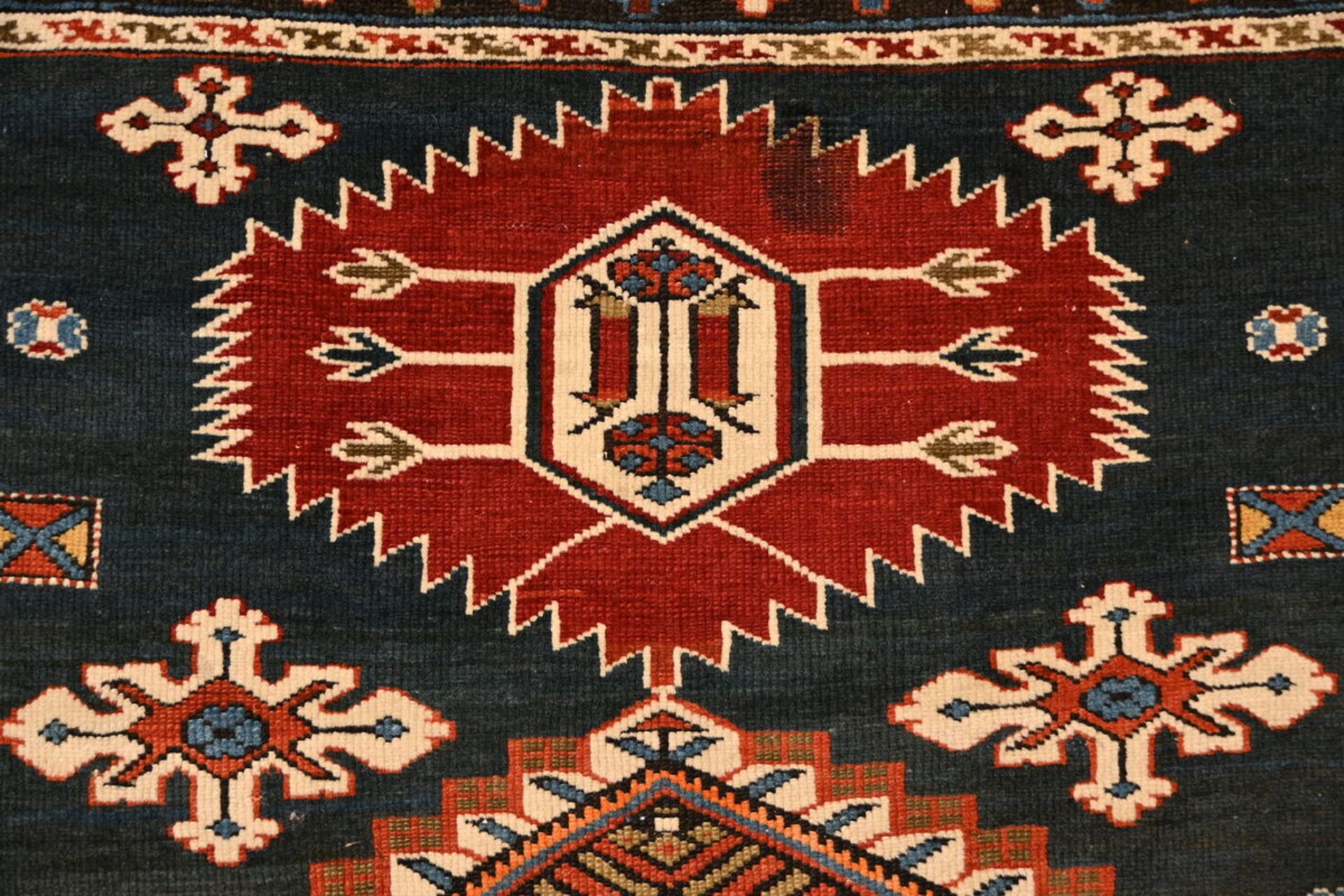 A Caucasian carpet (185x118cm) - Image 2 of 4
