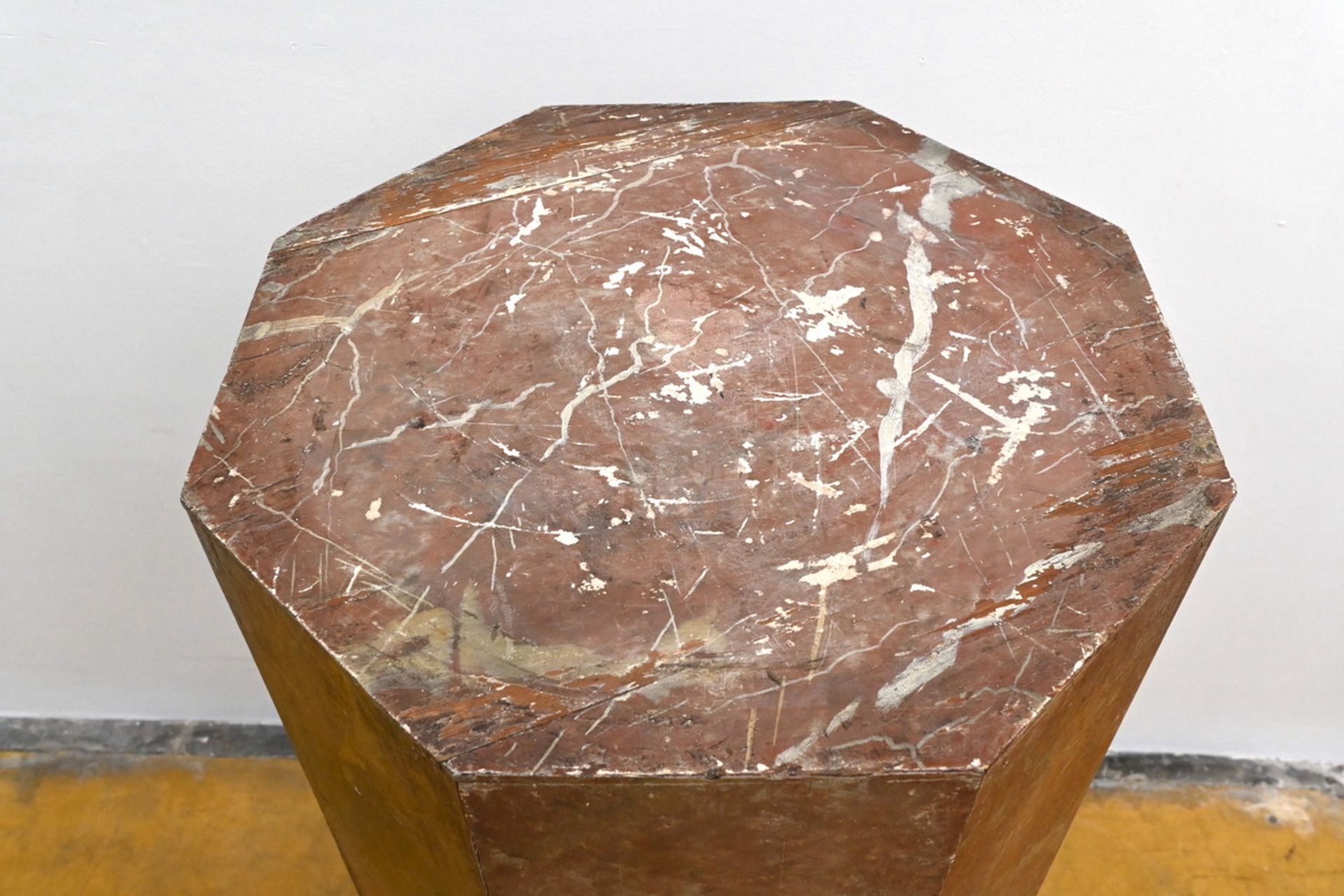 Wooden base with marble imitation (h116cm) - Image 3 of 4