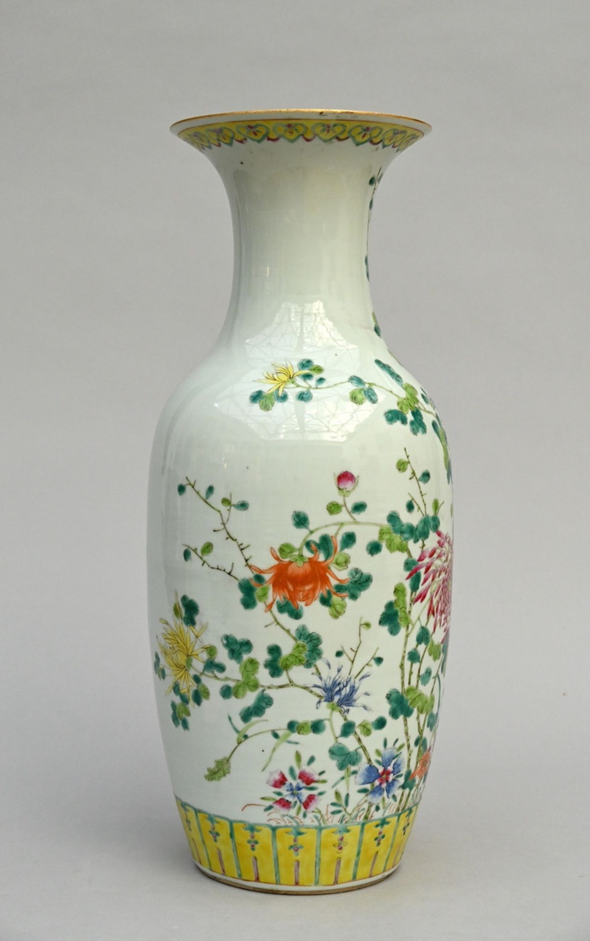 Chinese famille rose vase 'flowers', Republic period (h58cm) - Image 2 of 4