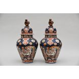 A pair of Samson Imari lidded vases 'floral decor with birds' (h63cm) (*)