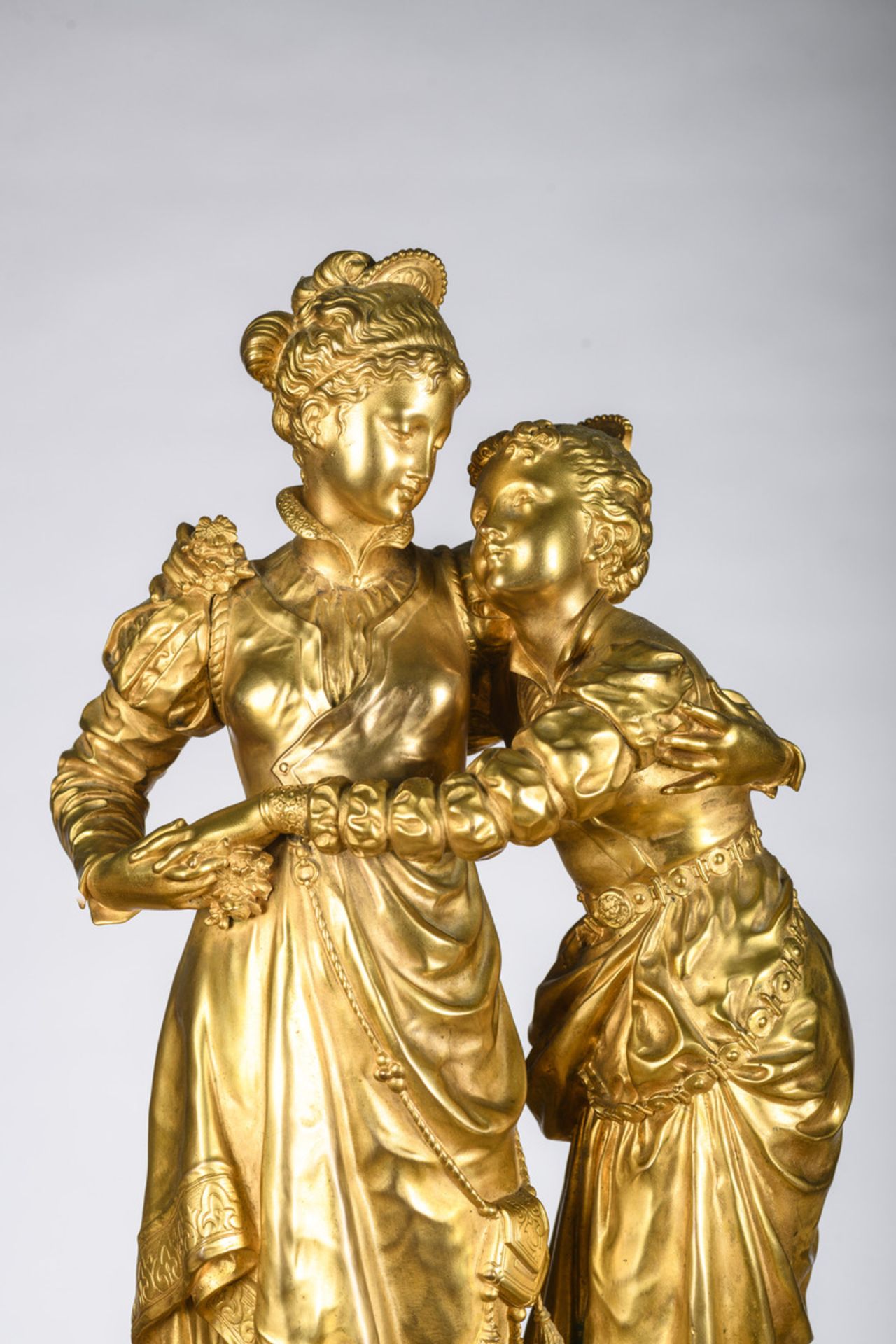 A gilt bronze clock 'ladies' by Houdebine (69x49x19cm) and two candlesticks (h68cm) - Image 3 of 6