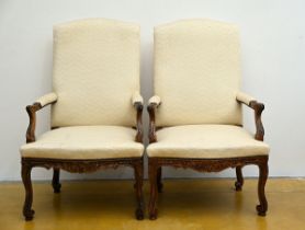 A pair of beech wood armchairs, Regence style (118x27x57cm)