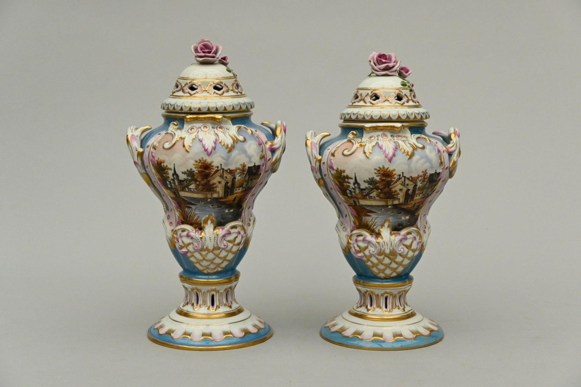 Two Louis XV style vases in Herend porcelain, Hungary (h36-38cm)