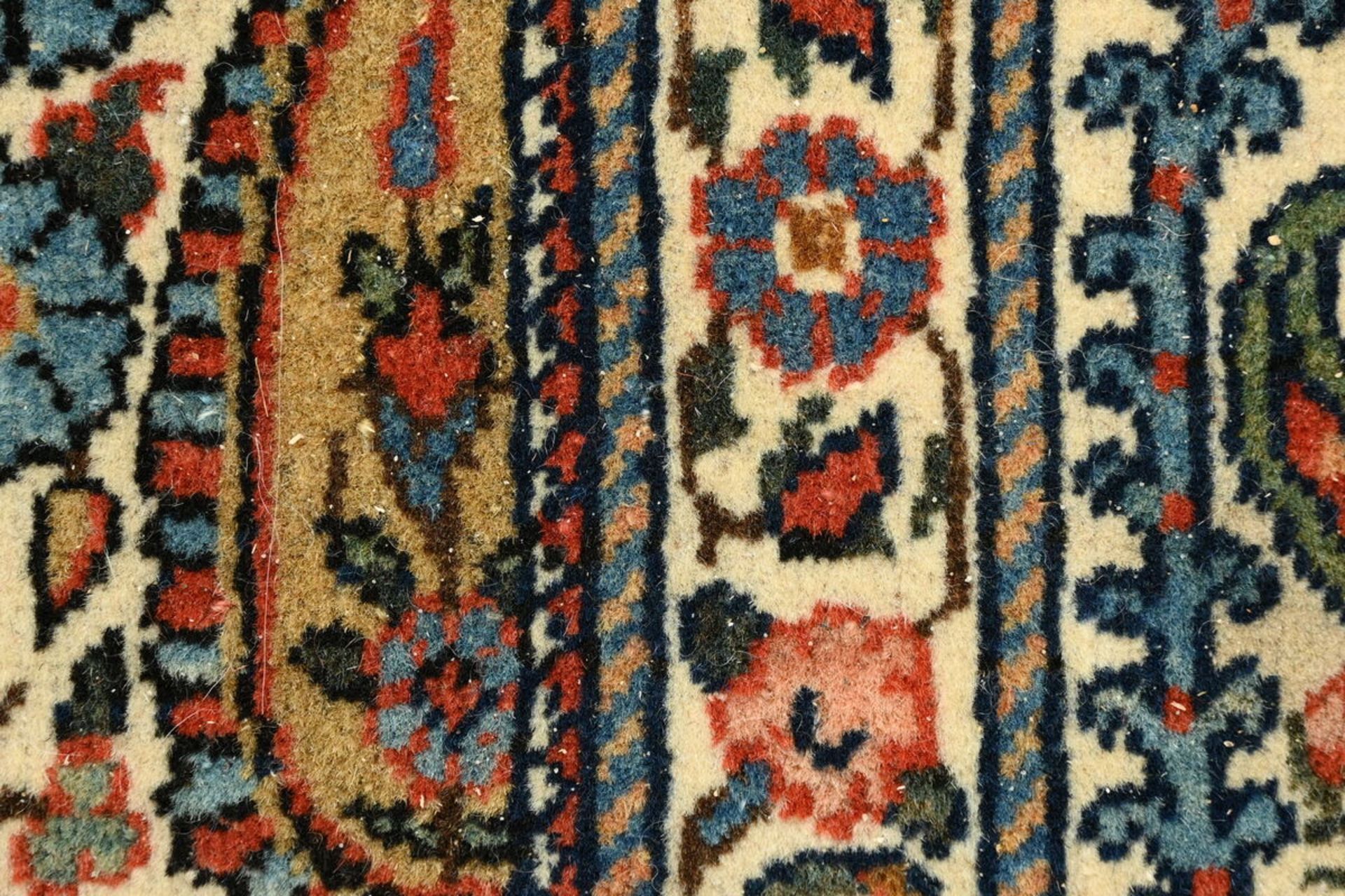 A Persian carpet 'floral decoration' (207x142cm) - Image 3 of 4