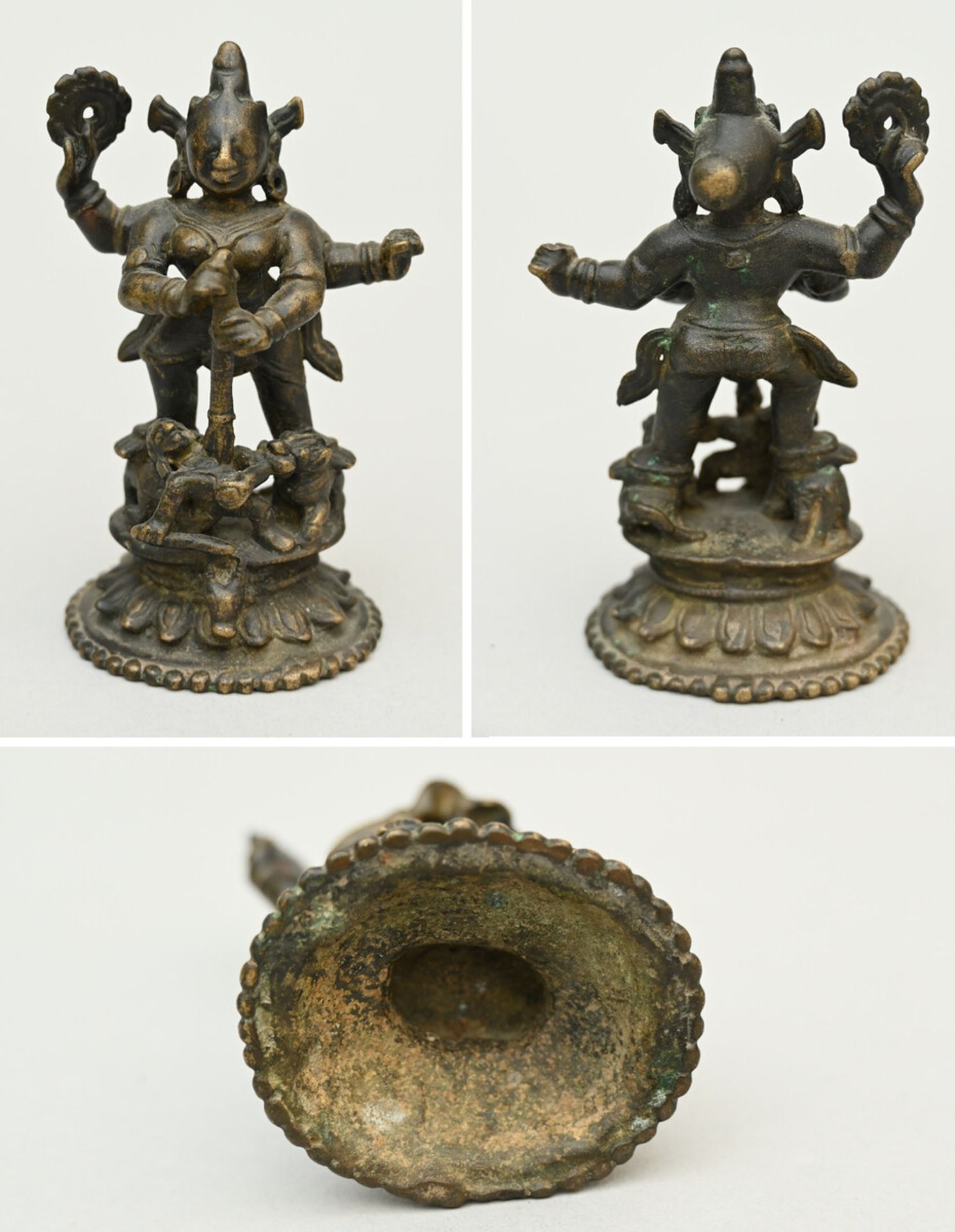Collection of 3 bronze statues from Nepal and India: Ganesha (11.5cm) Durga (9.5cm) Durga (h10cm) - Image 2 of 4
