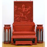 Chinese throne set in lacquered wood 'Dragons with the flaming pearl': pair of pedestals, screen and