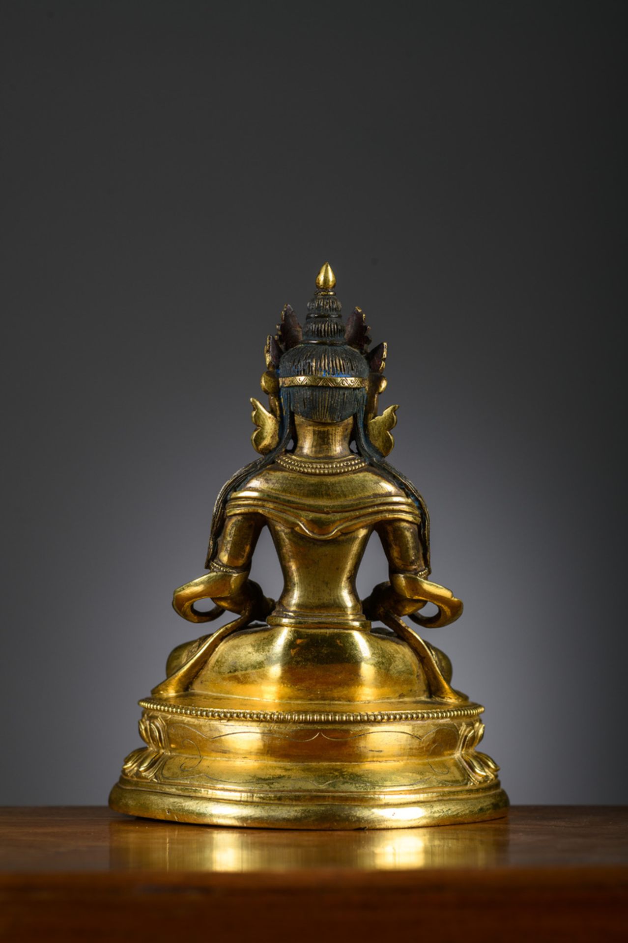 Sino-Tibetan gilt bronze sculpture 'Amitayus', 18th century (h 13.5 cm) - Image 3 of 5
