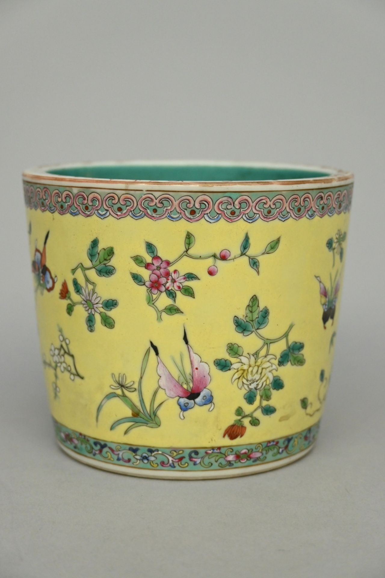 Cachepot famille jaune (h12 dia14cm) and planter in blue and white porcelain (6x24x19cm) - Image 2 of 5