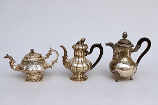 3 jugs in solid silver (h18/23/27cm) (2059gr.)
