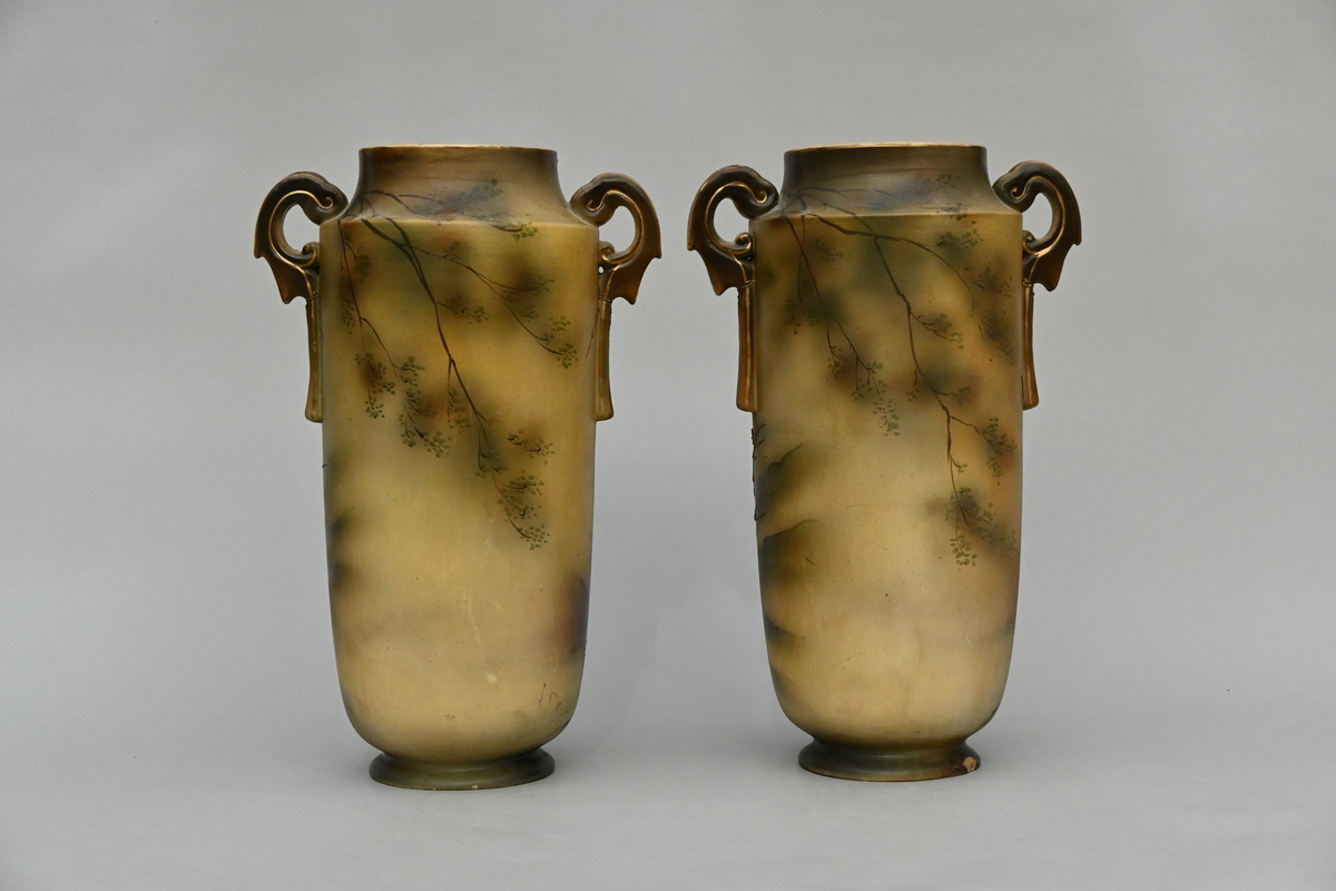 A pair of Japanese earthenware vases 'eagles' (h55cm) (*) - Image 3 of 5