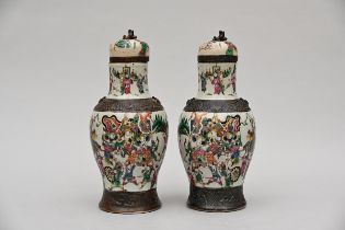 A pair of Chinese Nankin vases 'warriors' (h48cm) (*)