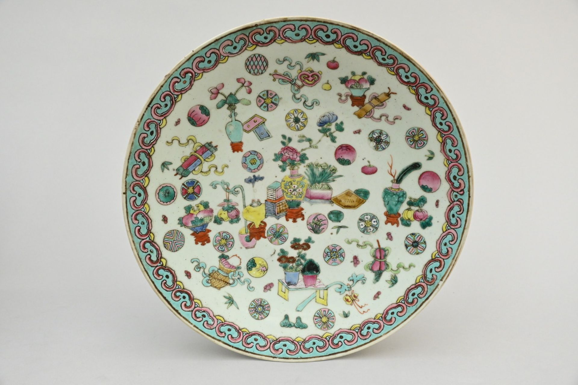 Chinese porcelain dish 'antiquities' (dia37cm) (*)