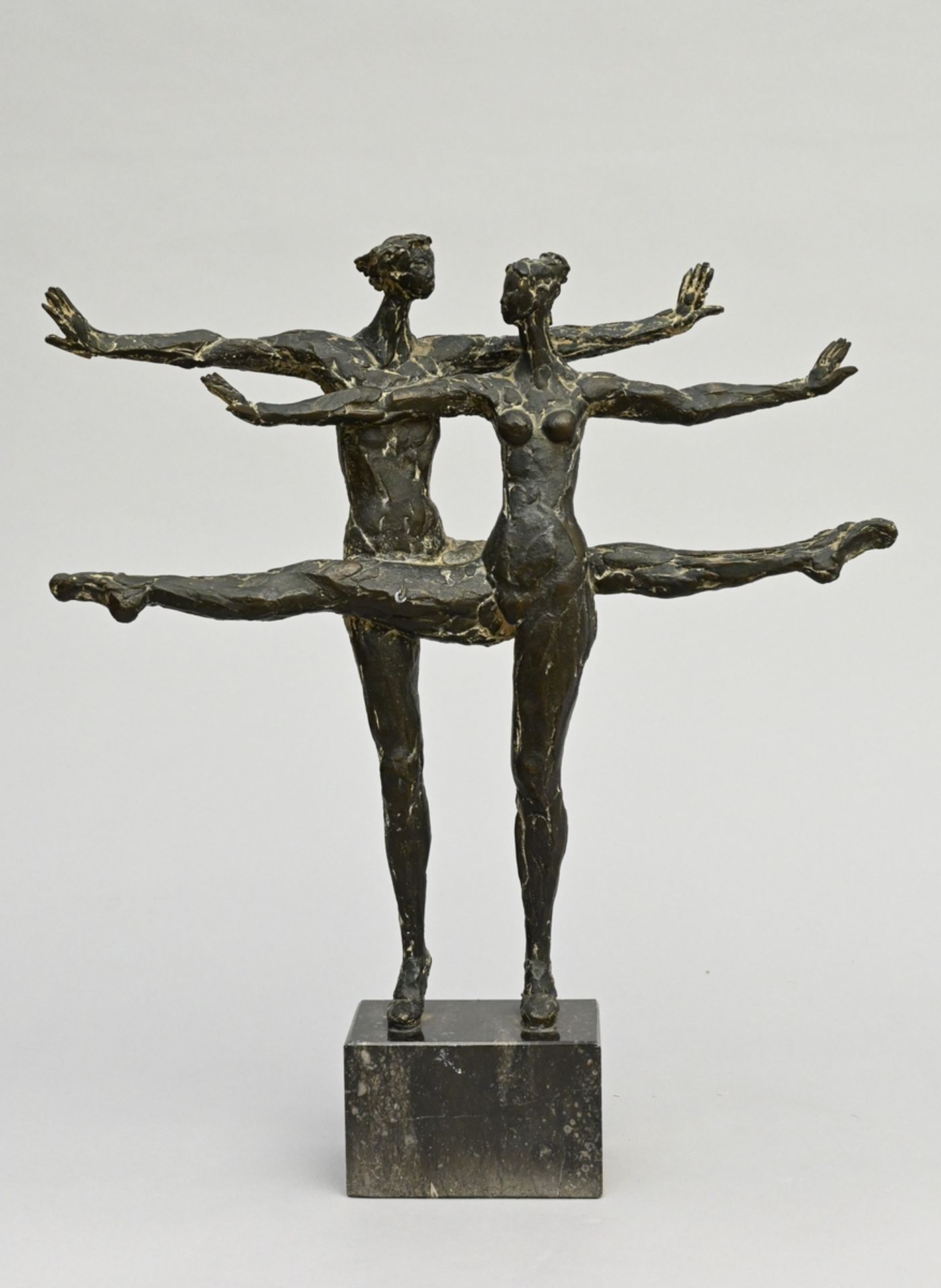 A bronze sculpture 'dancing couple' (h50cm)