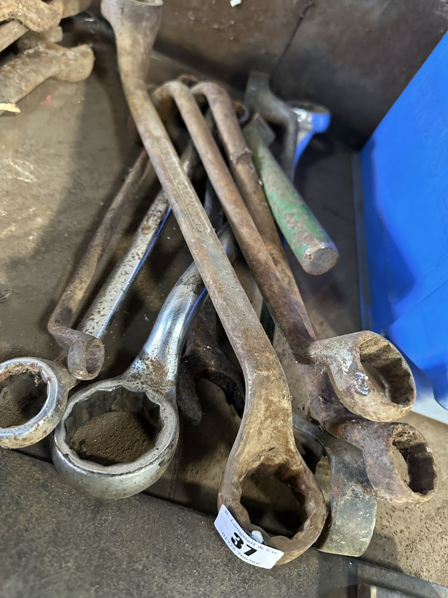 Qty ring spanners