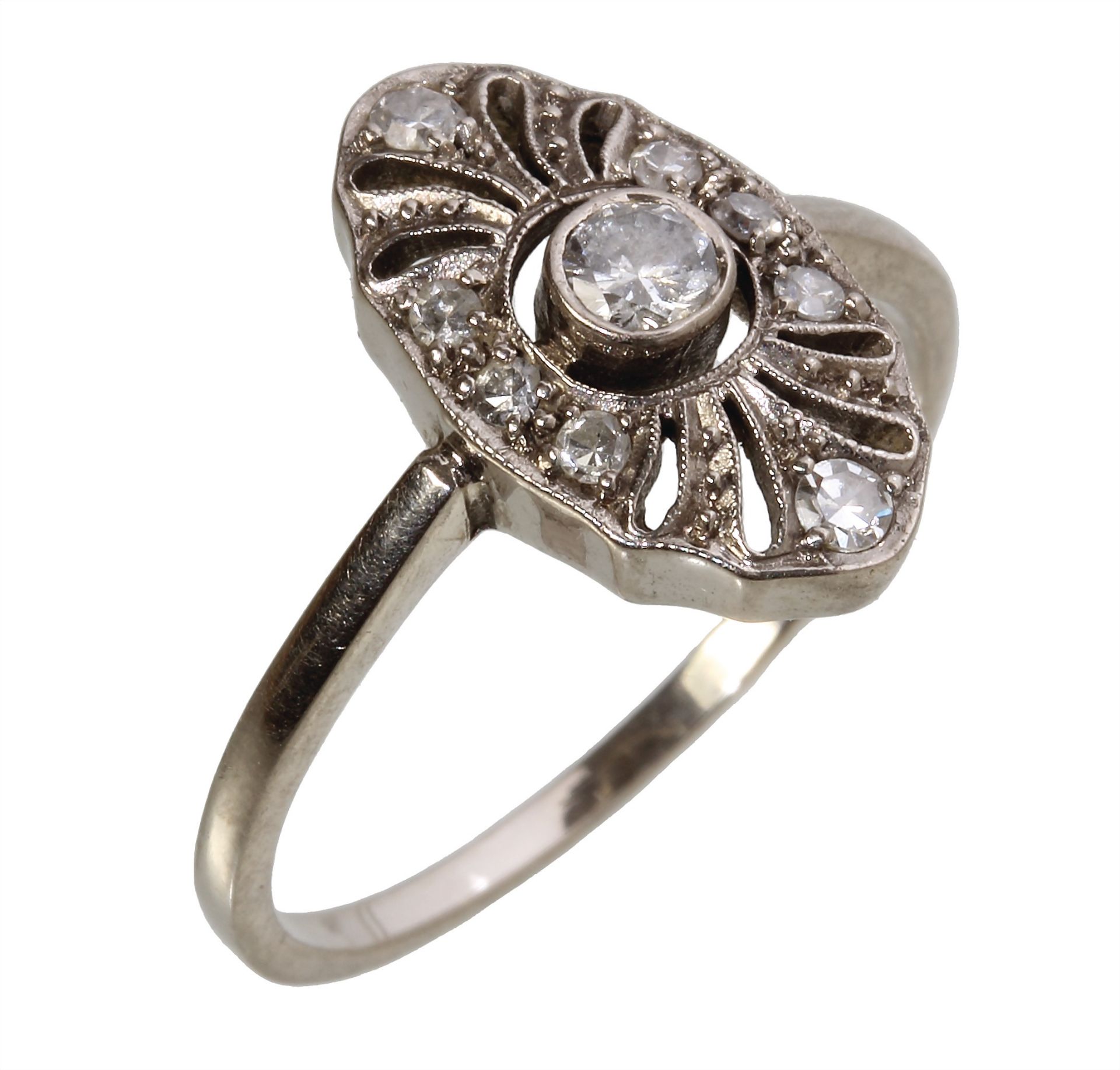 Ring, ART-DECO 1930/40er Jahre, WG 585/000, 1 Diamant/Brillant ca. 0,13 ct weiß, außen im ...