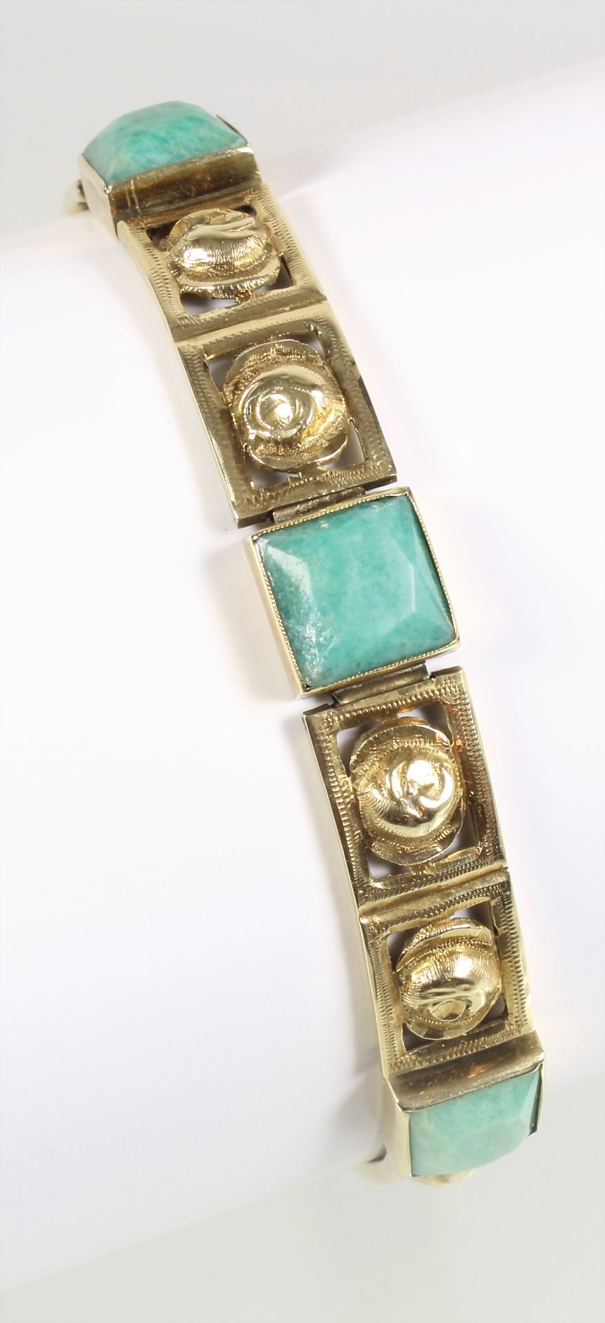 Armband, ART-DECO 1930/40er Jahre, GG 585/000, 6 quadratische Amazonite, Goldelemente mit ... - Bild 2 aus 2