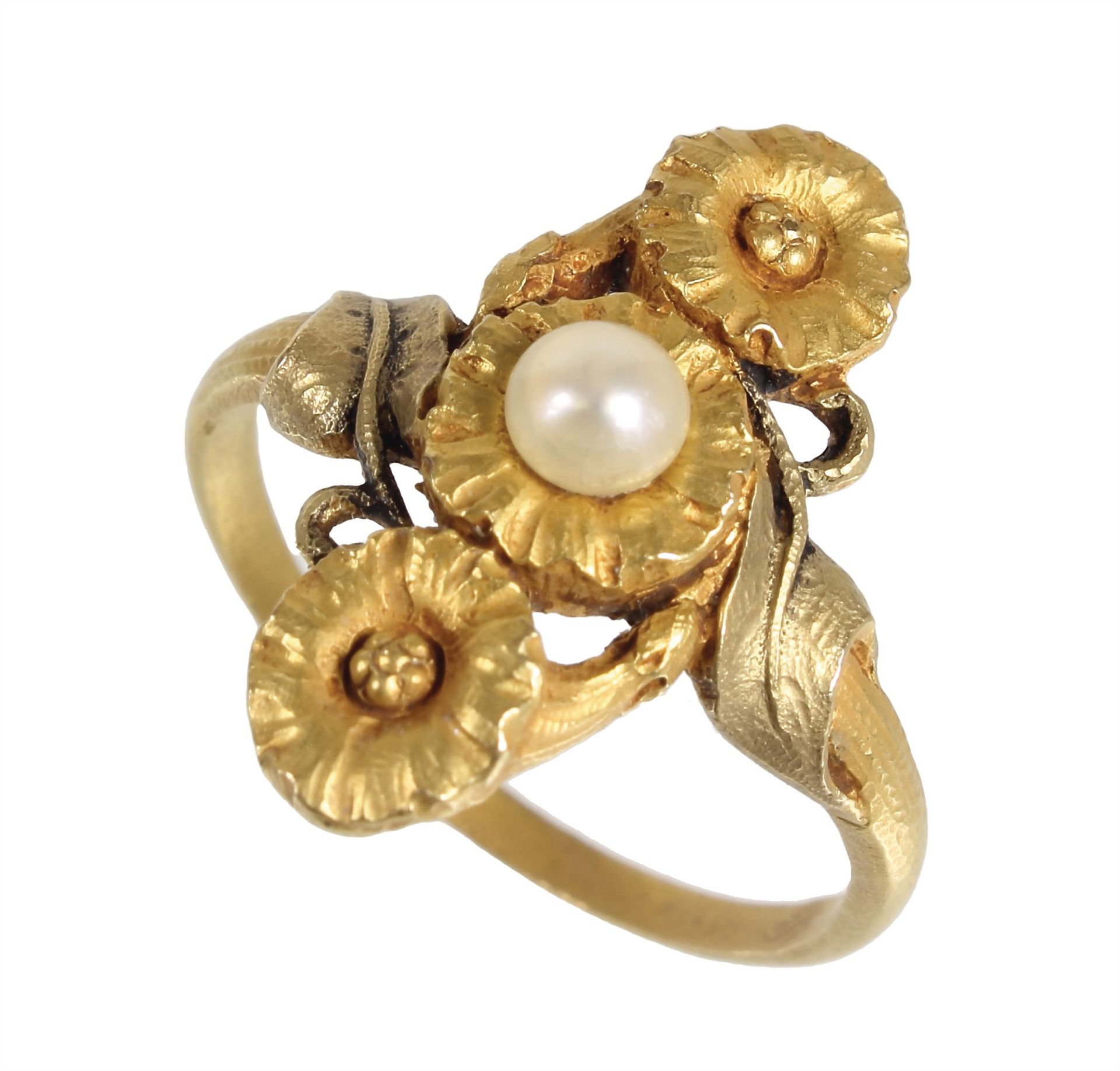 Ring, Frankreich um 1900, JUGENDSTIL, GG 750/000, sig., den Ringkopf bilden 3 Blüten mit einer ...