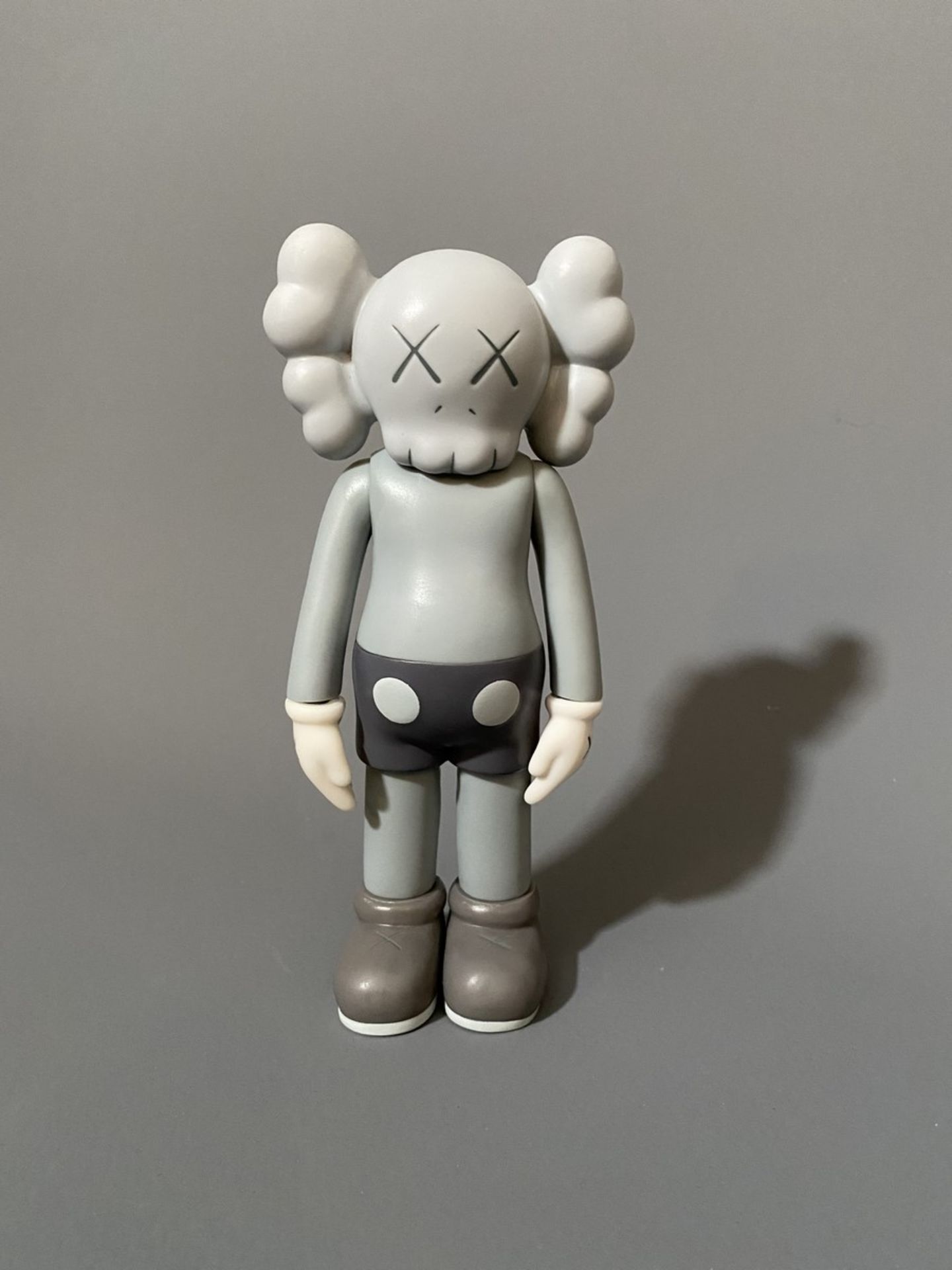 KAWS (Né en 1974) X MEDICOMTOY