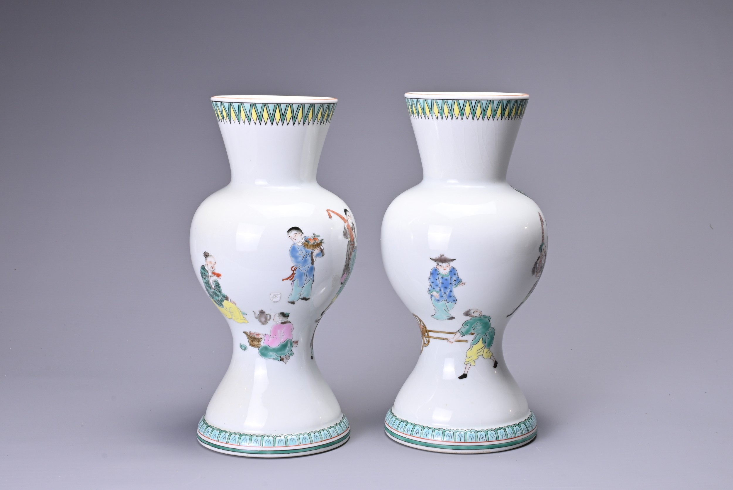 A PAIR OF 20TH CENTURY JAPANESE PORCELAIN FAMILLE VERTE-STYLE BALUSTER VASES. Each with green and - Image 2 of 7