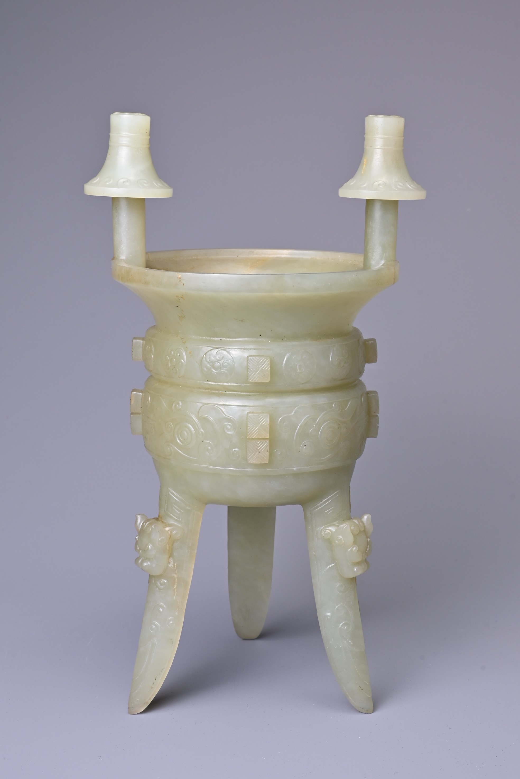 A CHINESE CELADON JADE TRIPOD VESSEL, JIA, QING DYNASTY. Modelled on the archaic bronze ceremonial - Image 2 of 7