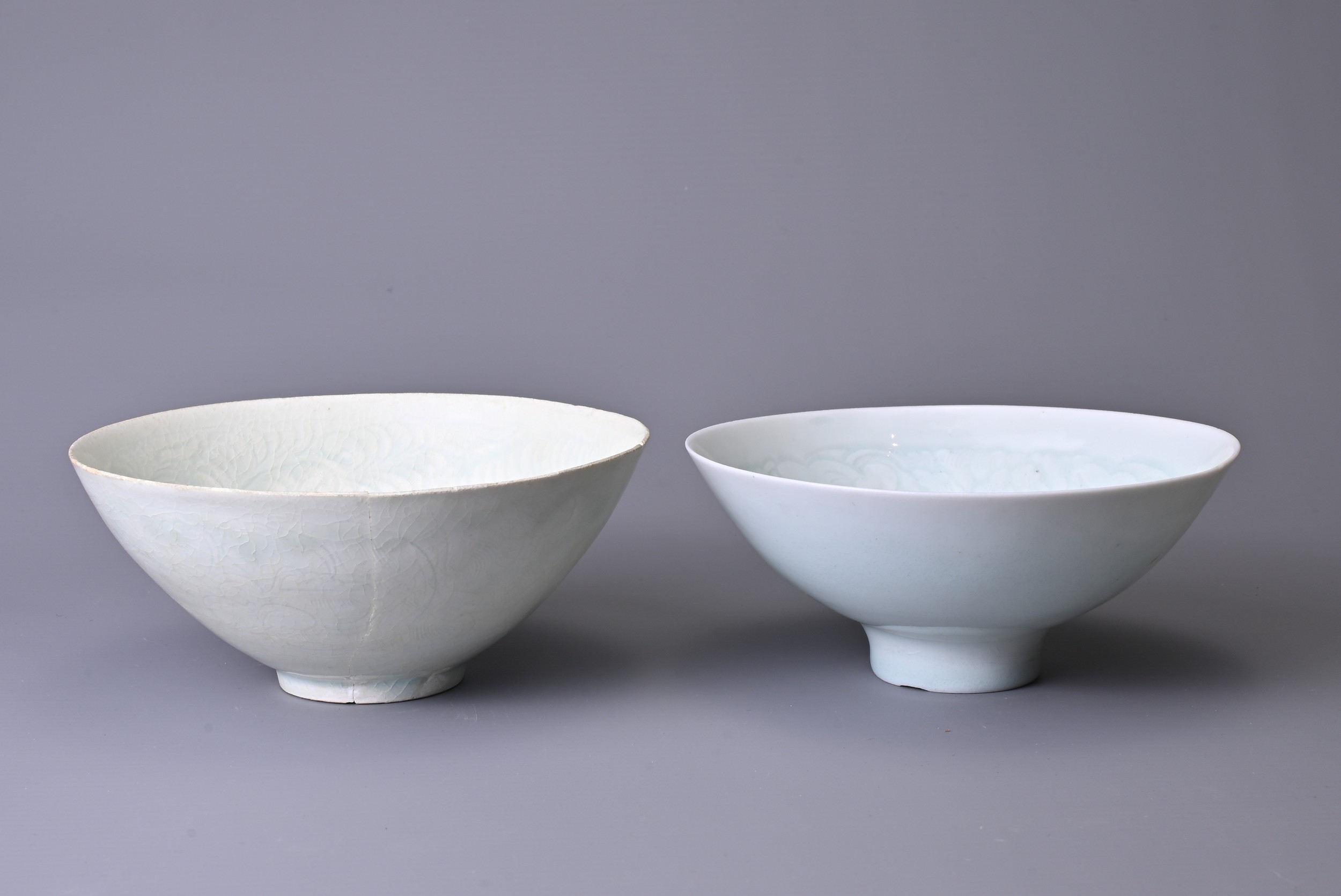 TWO CHINESE QINGBAI PORCELAIN BOWLS, SONG DYNASTY (960-1279). One with central chrysanthemum - Image 2 of 6