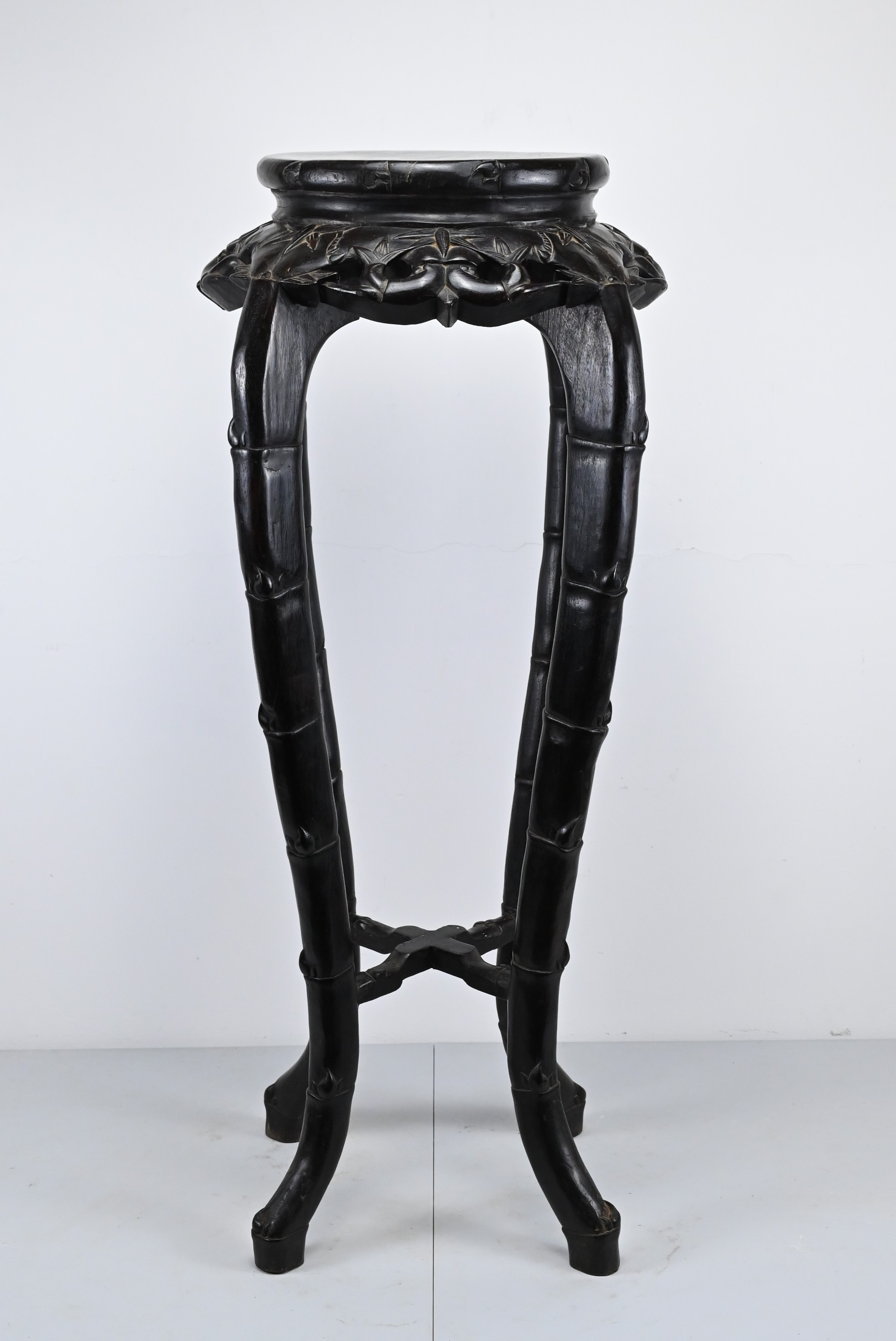 EARLY 20TH CENTURY TALL JAPANESE CARVED HARDWOOD JARDINIERE STAND, of bamboo form with cross- - Image 3 of 7