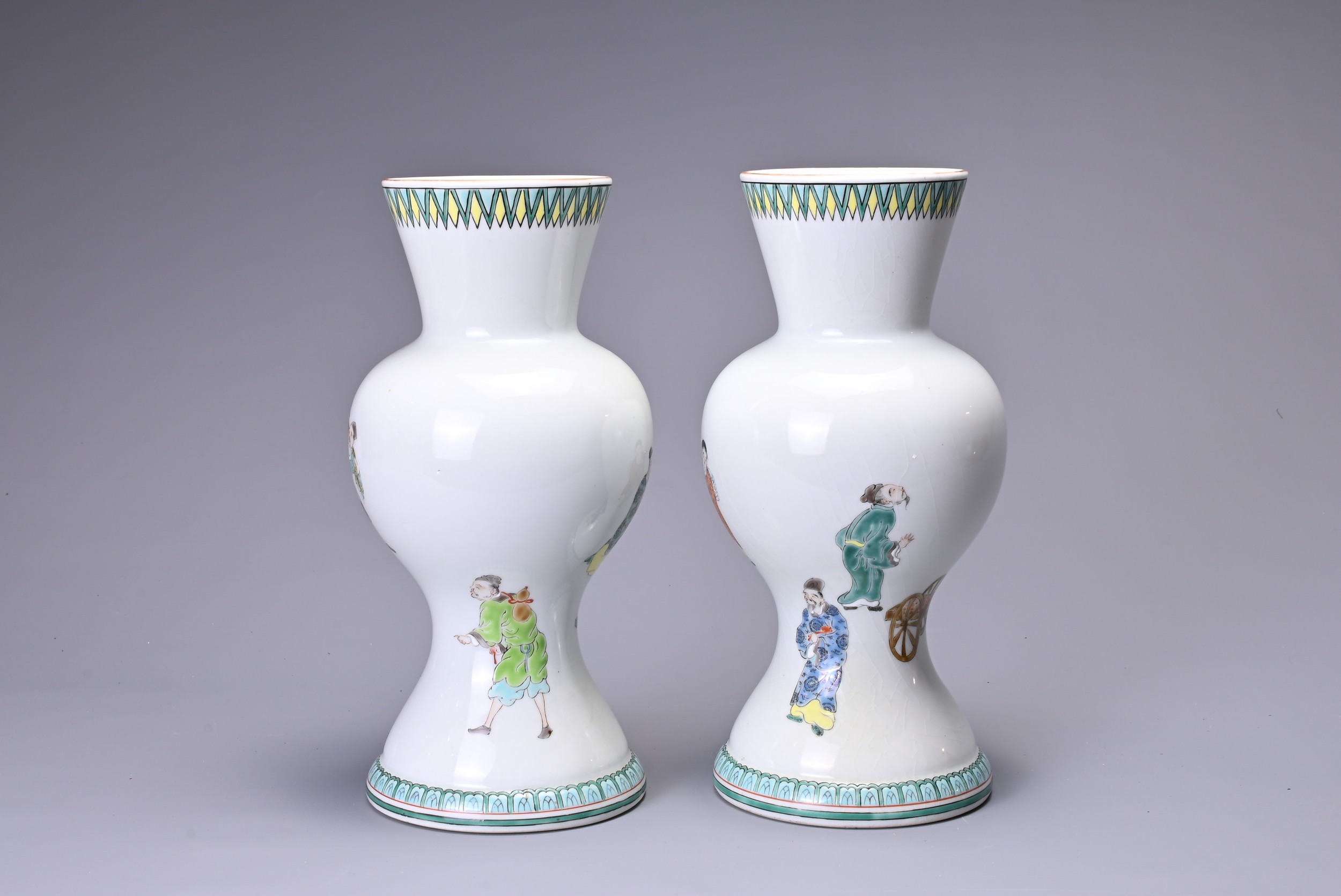 A PAIR OF 20TH CENTURY JAPANESE PORCELAIN FAMILLE VERTE-STYLE BALUSTER VASES. Each with green and - Image 3 of 7
