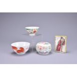A COLLECTION OF CHINESE PORCELAIN ITEMS, 19th/20th Century, to include an iron red decorated bowl