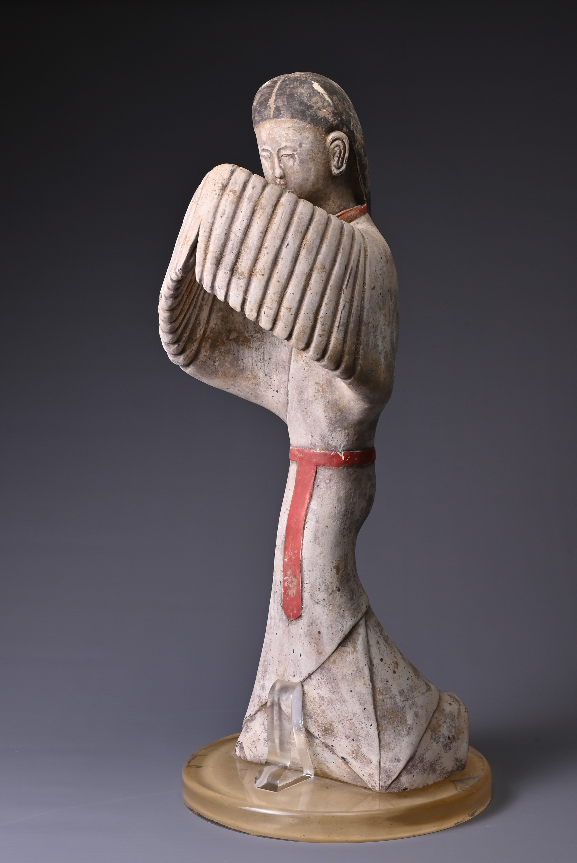 A LARGE CHINESE PAINTED POTTERY FIGURE, WITH TL TEST AS HAN DYNASTY (208BC - 220AD). Modelled with - Image 3 of 9