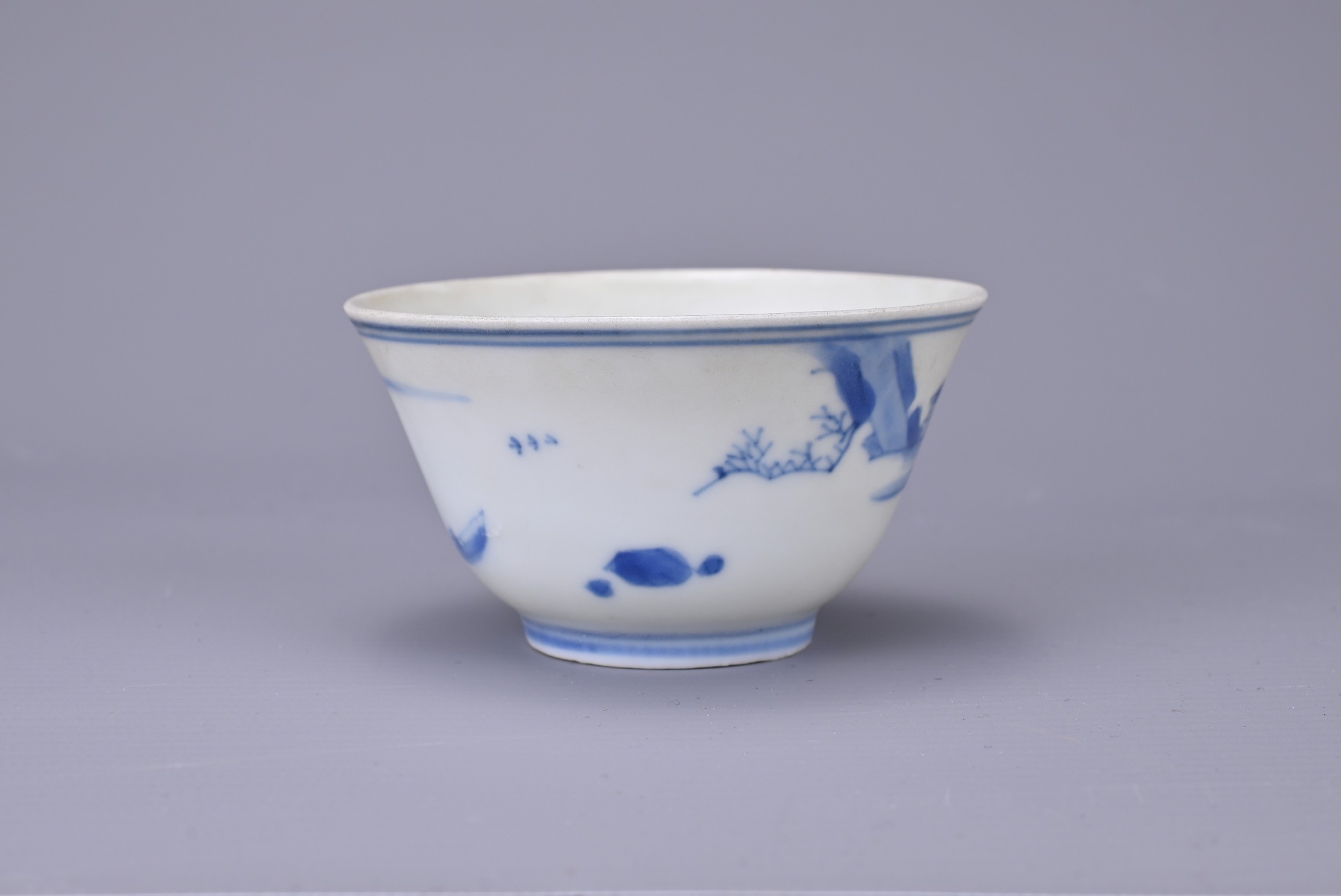 A CHINESE BLUE AND WHITE PORCELAIN CUP, CHENGHUA MARK. Decorated with boat in a coastal landscape - Image 2 of 5