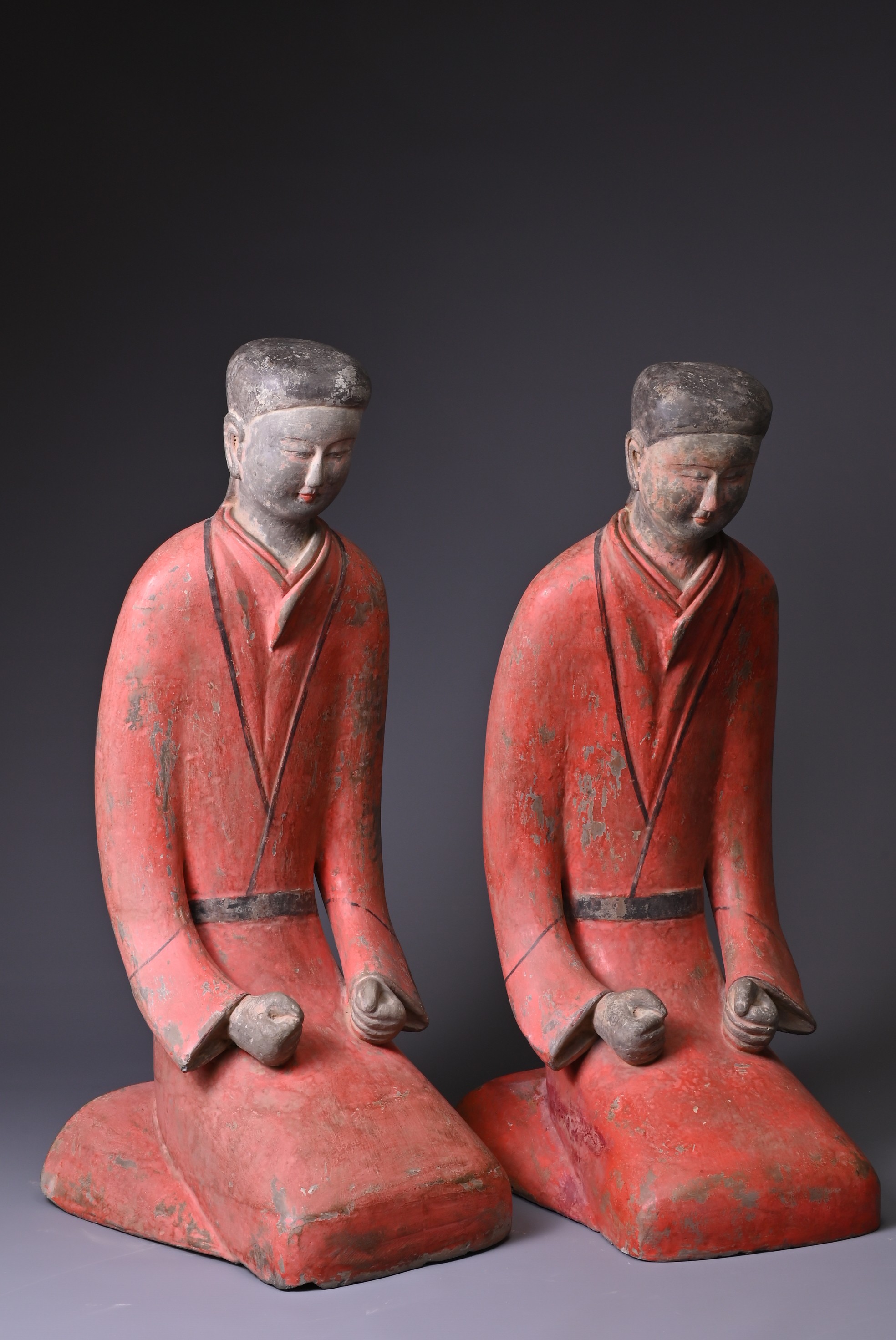 A PAIR OF LARGE CHINESE PAINTED POTTERY FIGURES OF KNEELING WOMEN, TL TESTED OF HAN DYNASTY. Each - Image 10 of 11