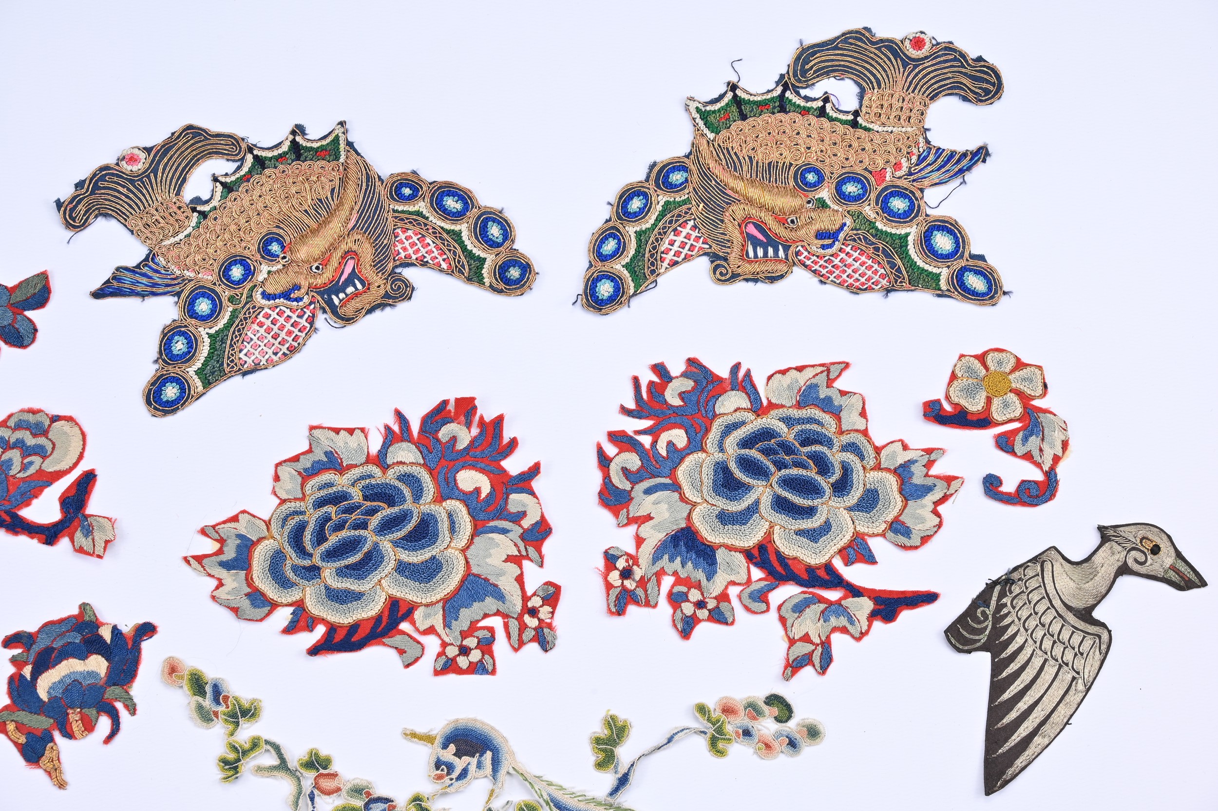 A GROUP OF CHINESE EMBROIDERY FRAGMENTS, LATE 19TH/EARLY 20TH CENTURY. Each cut-out, comprising: a - Image 3 of 6