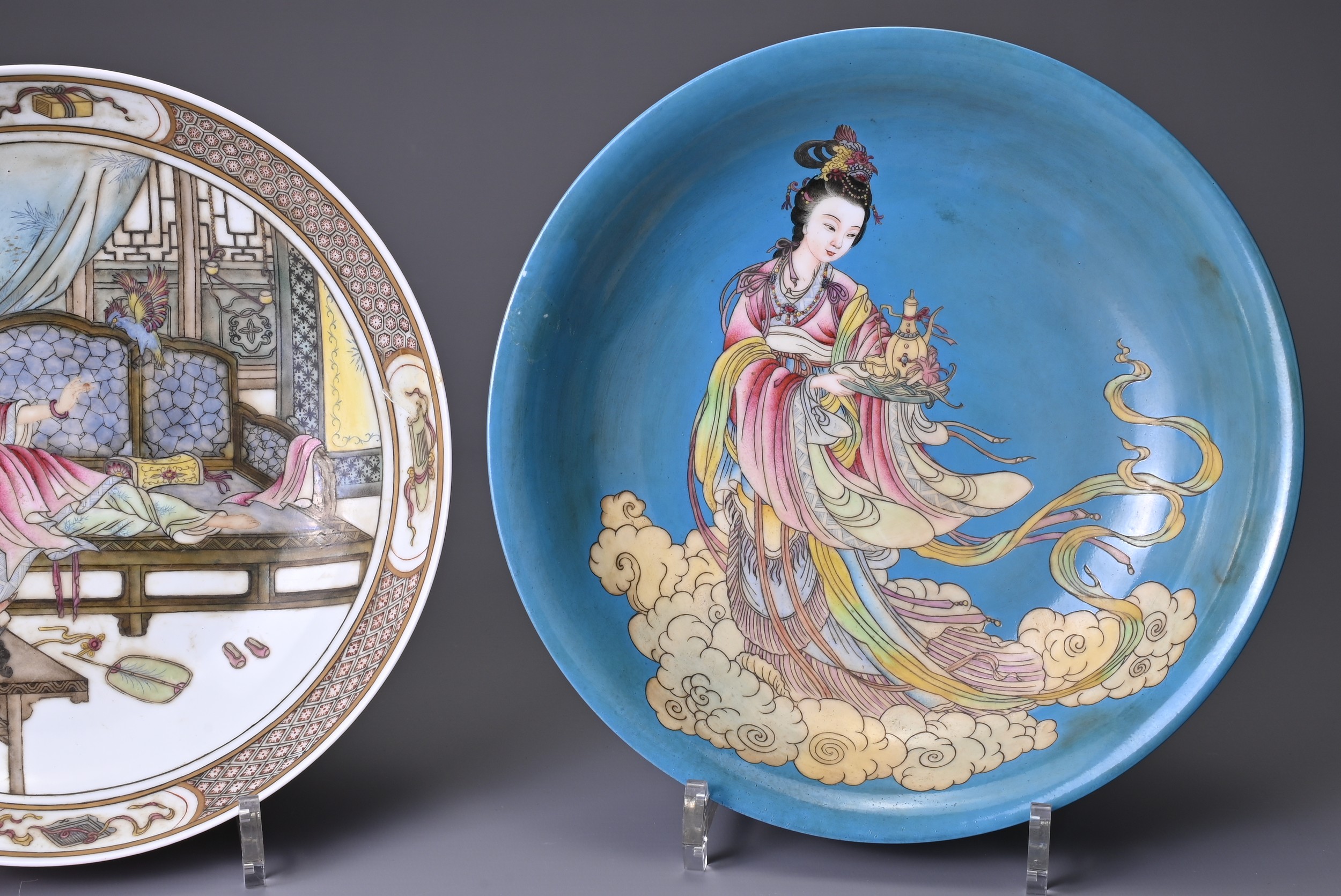 TWO CHINESE PORCELAIN FAMILLE ROSE CIRCULAR DISHES, 20TH CENTURY. Each with iron-red enamel and gilt - Image 3 of 7