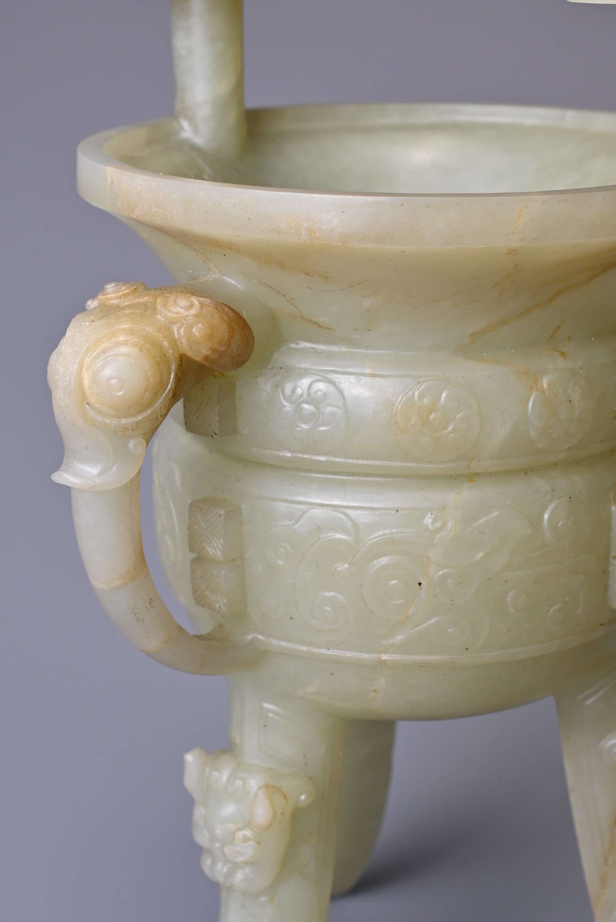 A CHINESE CELADON JADE TRIPOD VESSEL, JIA, QING DYNASTY. Modelled on the archaic bronze ceremonial - Image 5 of 7