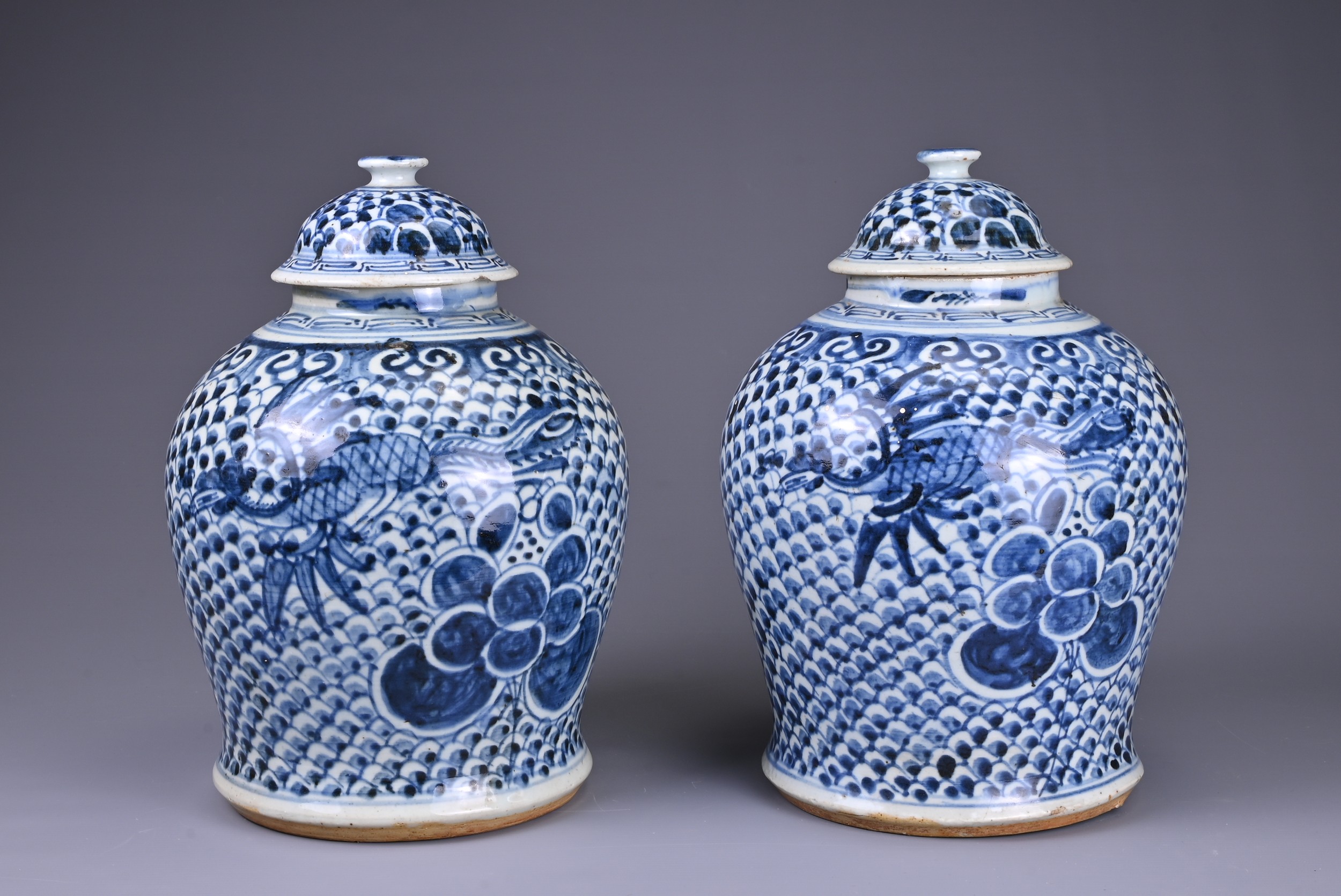 A PAIR OF CHINESE KANGXI (1662-1722) BLUE AND WHITE PORCELAIN BALUSTER VASES AND DOMED COVERS. - Image 3 of 6