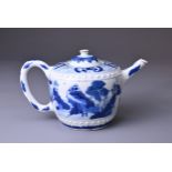 A CHINESE BLUE AND WHITE PORCELAIN TEA POT, 18TH CENTURY. Drum form body with domed cover
