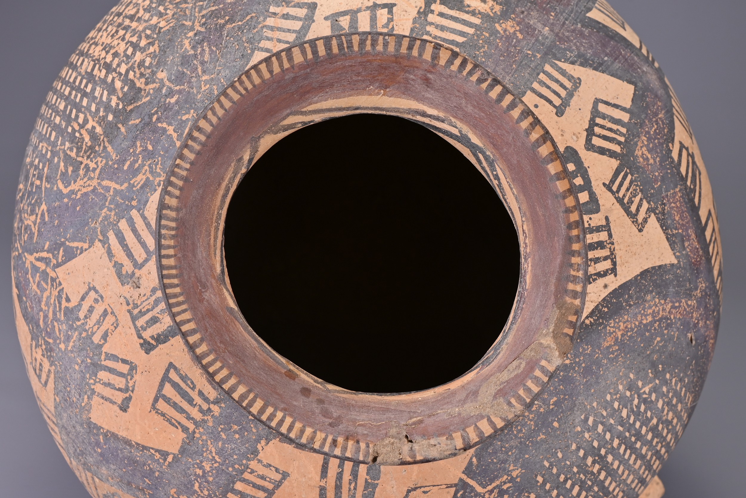 A LARGE CHINESE NEOLITHIC PAINTED POTTERY JAR, MACHANG (C. 2300 - 2000 BC). Fairly heavily potted in - Image 6 of 10