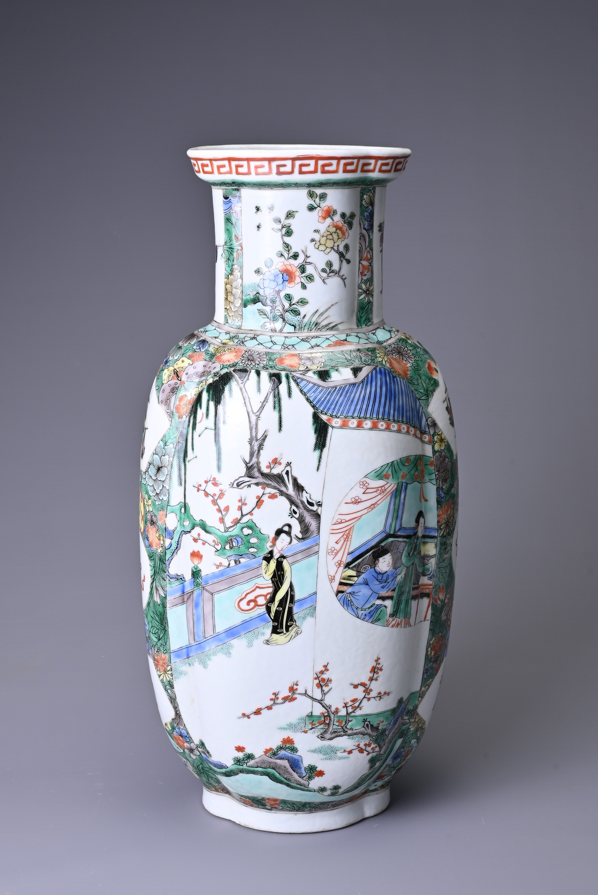 A LARGE CHINESE FAMILLE VERTE PORCELAIN VASE. Of quatre lobed form decorated with panels of
